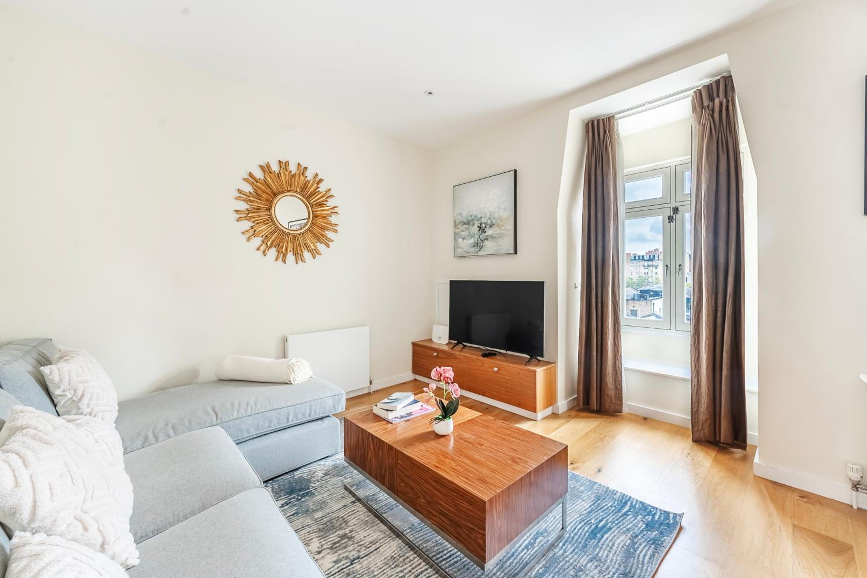 Park Apartments near Portobello Road