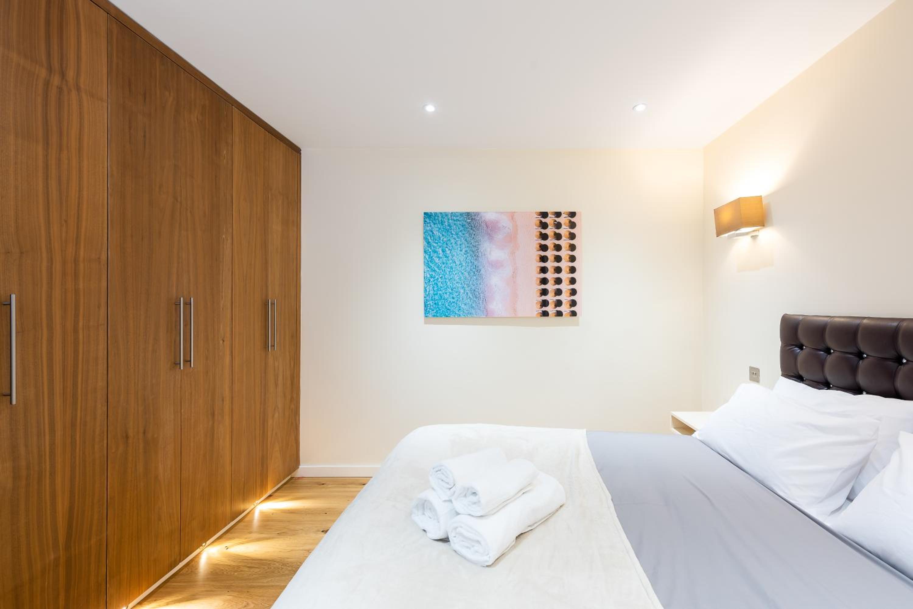 Park Apartments near Portobello Road