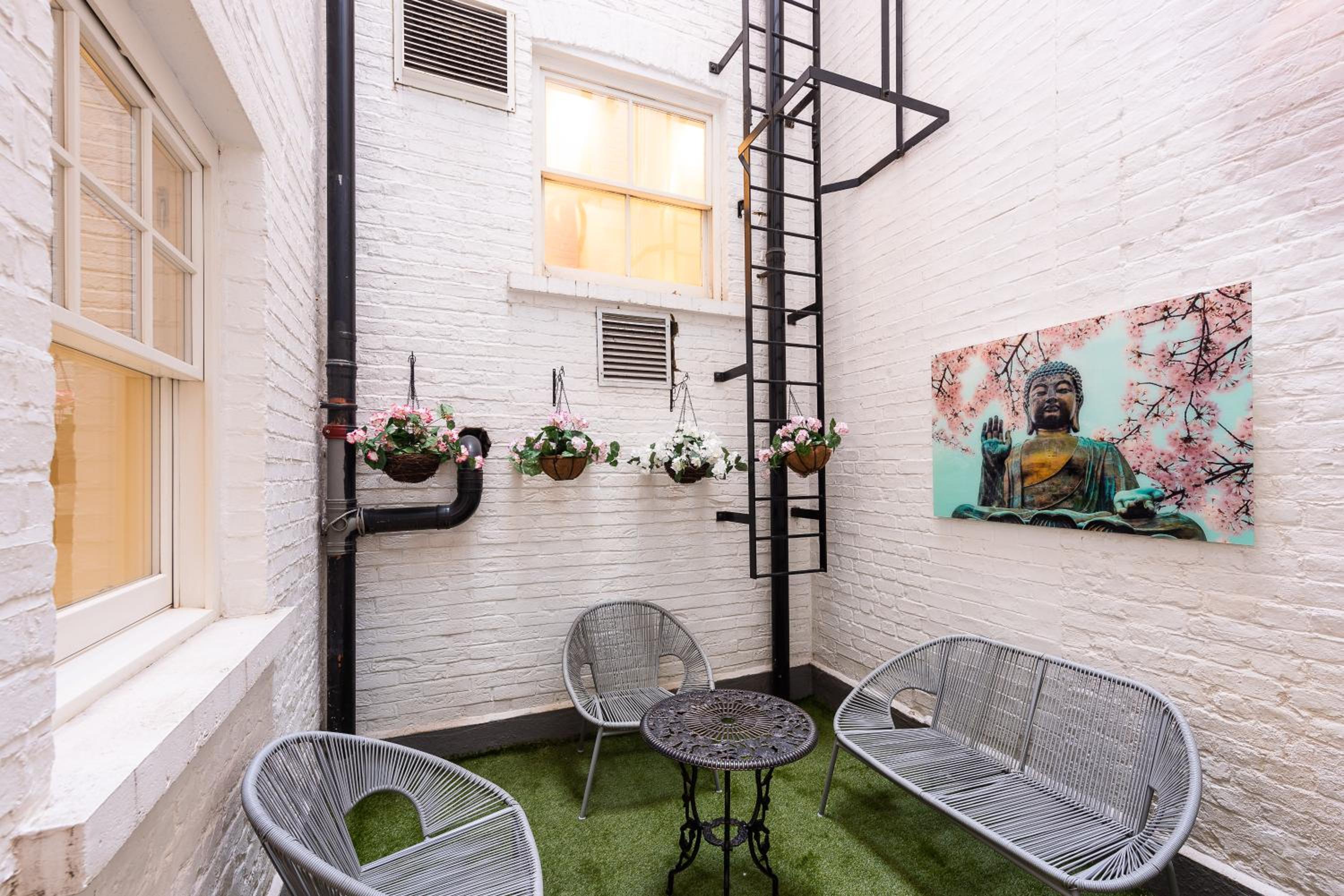 Park Apartments near Portobello Road