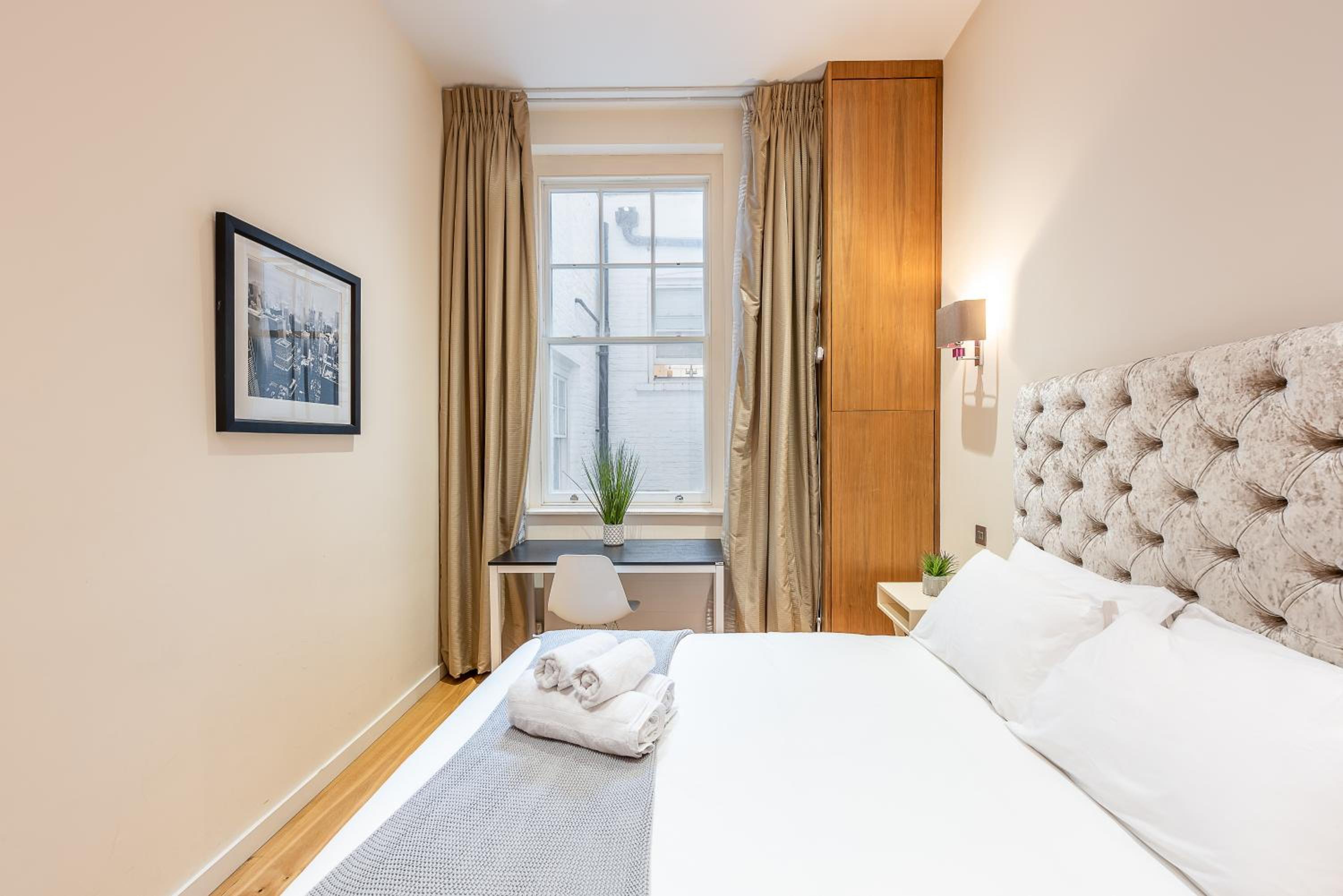 Park Apartments near Portobello Road