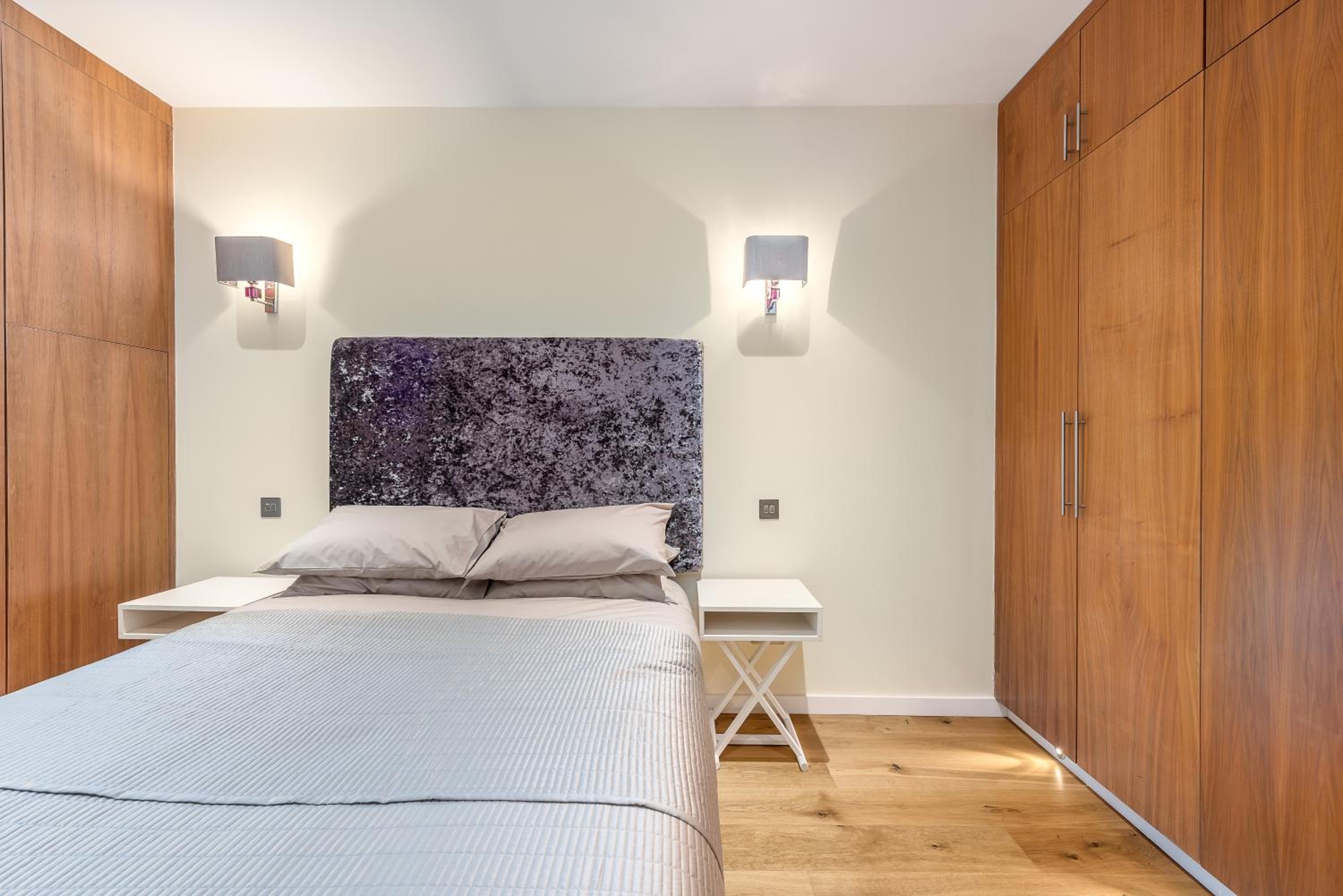 Park Apartments near Portobello Road