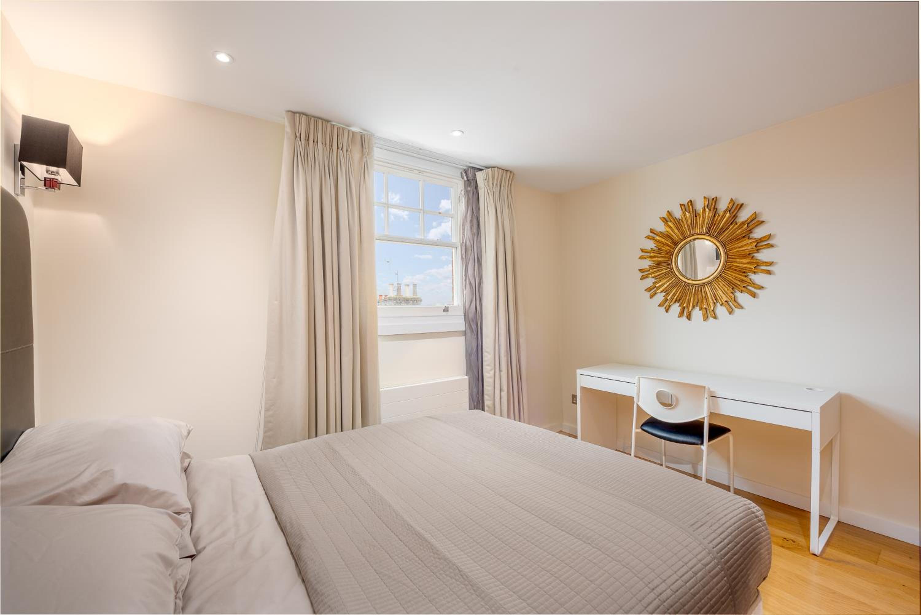 Park Apartments near Portobello Road