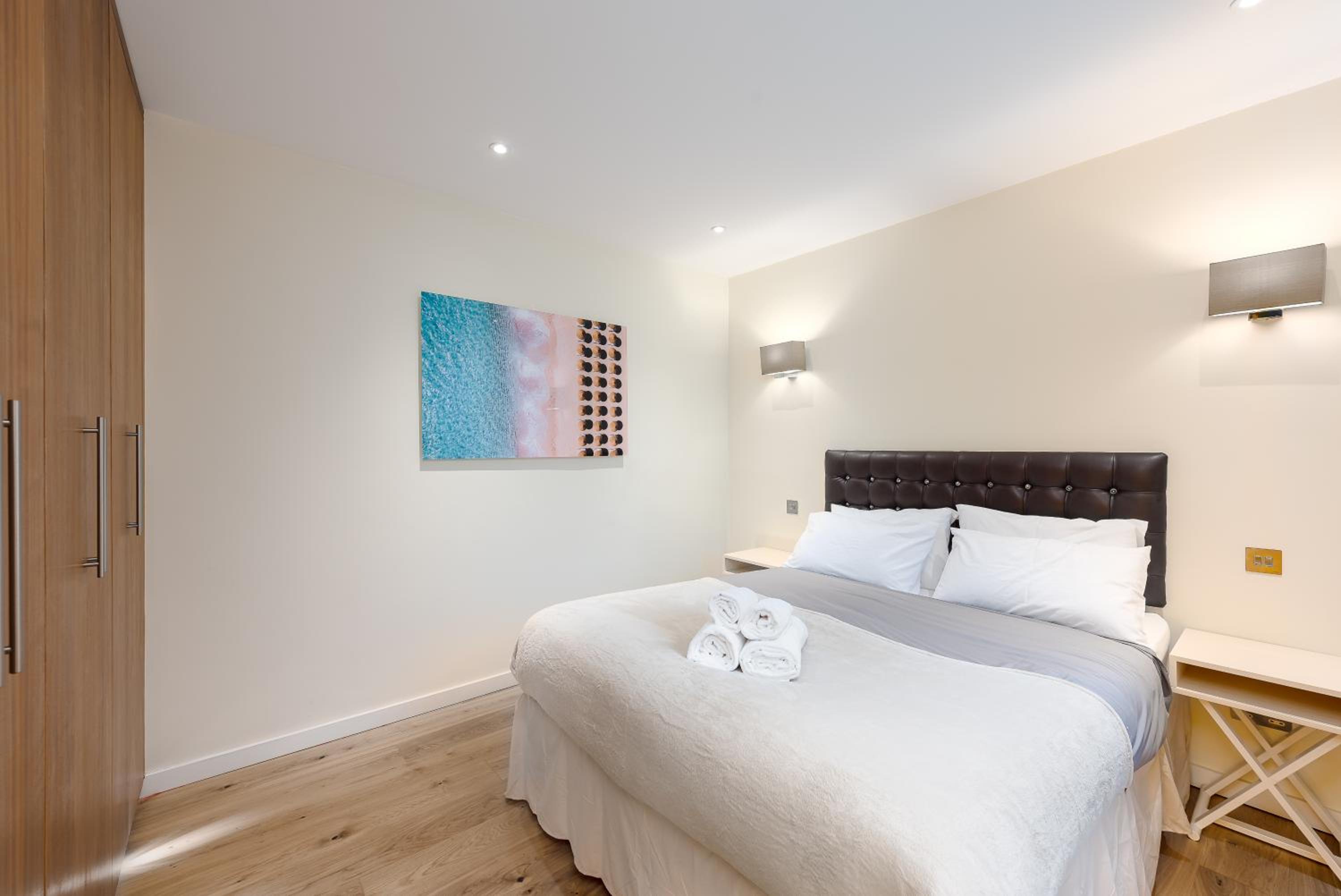 Park Apartments near Portobello Road