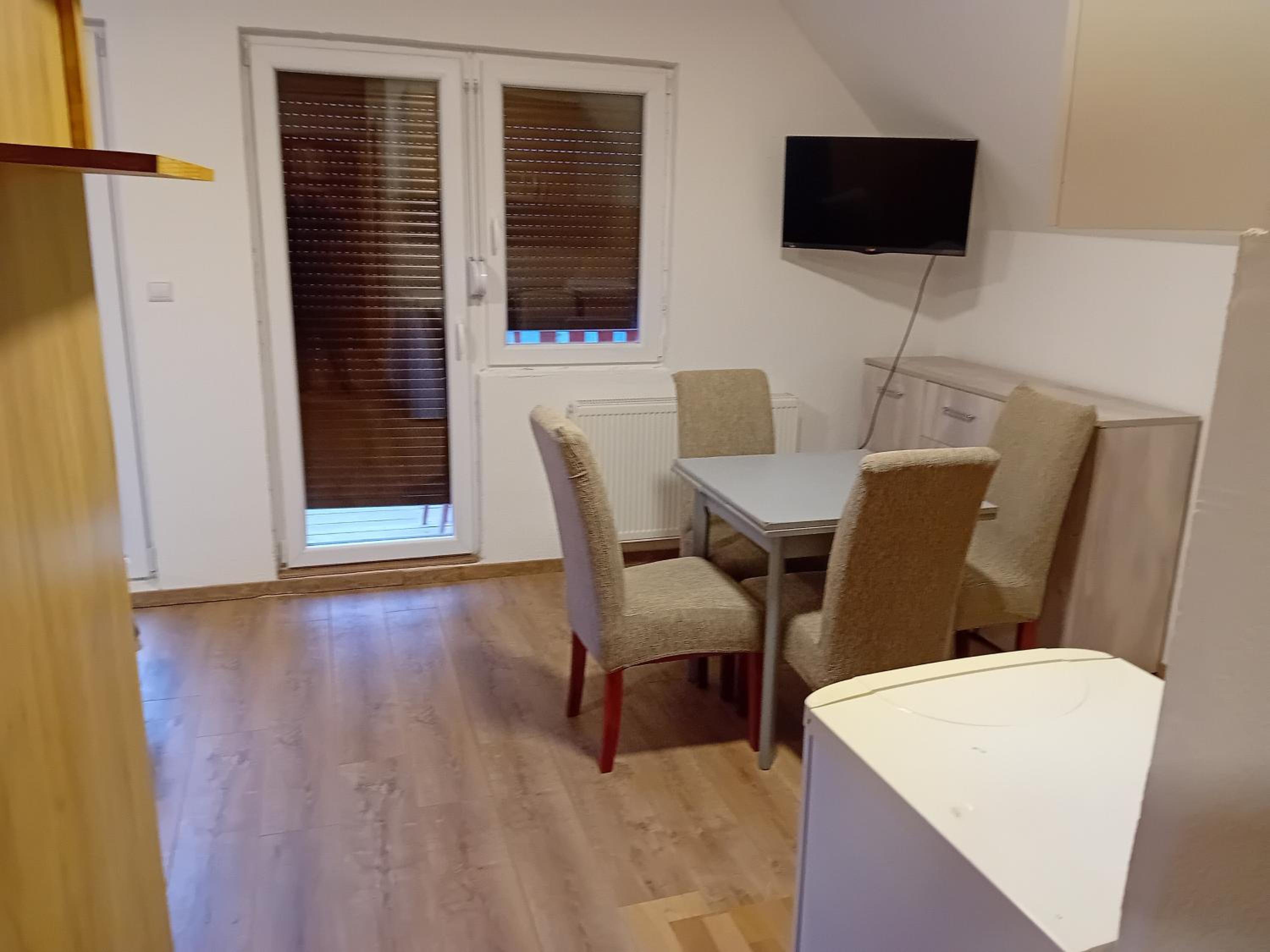 Apartmani Kamini RAVNA PLANINA