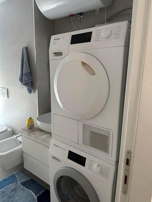 Eden Central Apartment - Modern 2BR in Tirana City Center