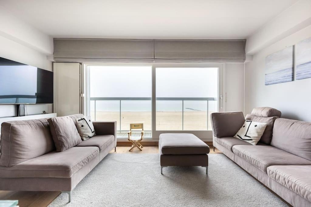 Seafront apartment Duinbergen