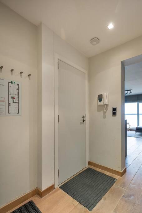 Seafront apartment Duinbergen