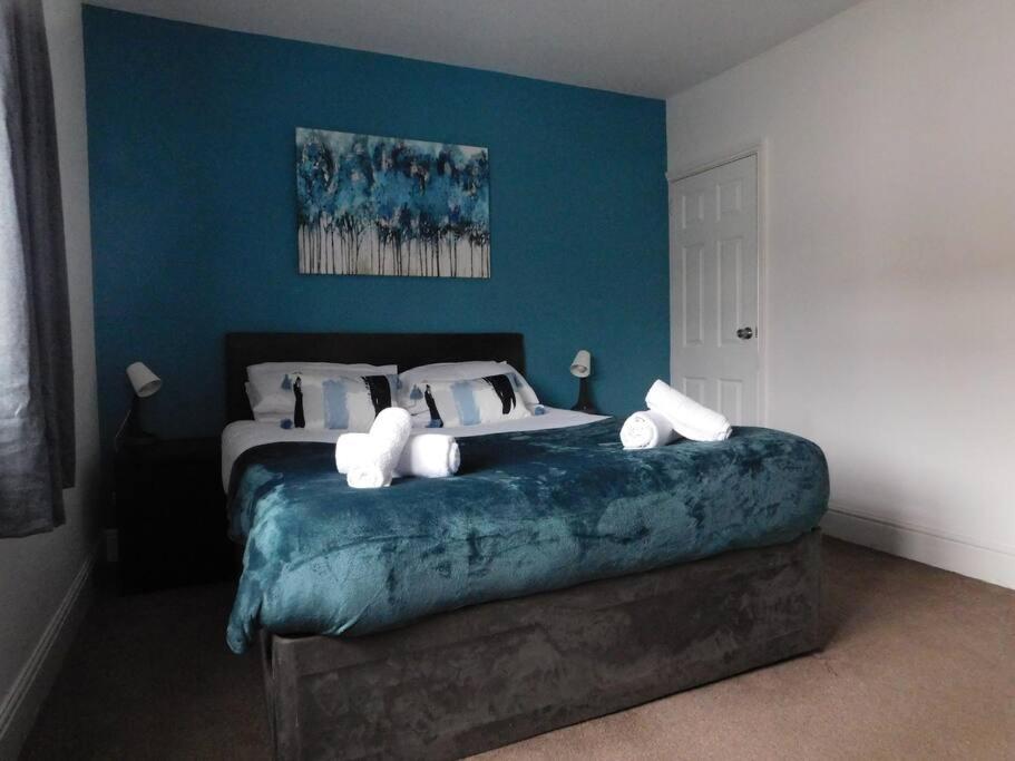 Lorne Lodge Central Swindon view 4