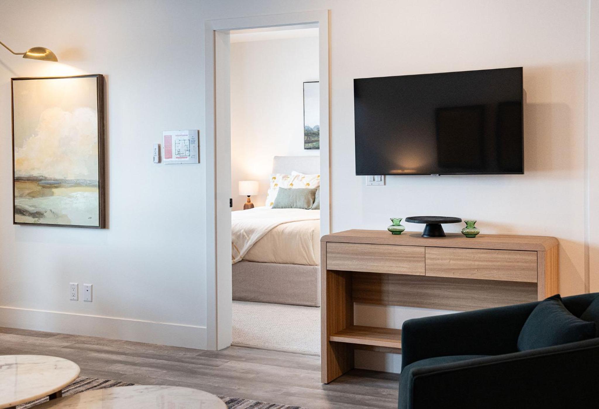 Escape to Revy - Beautifully Designed Condo