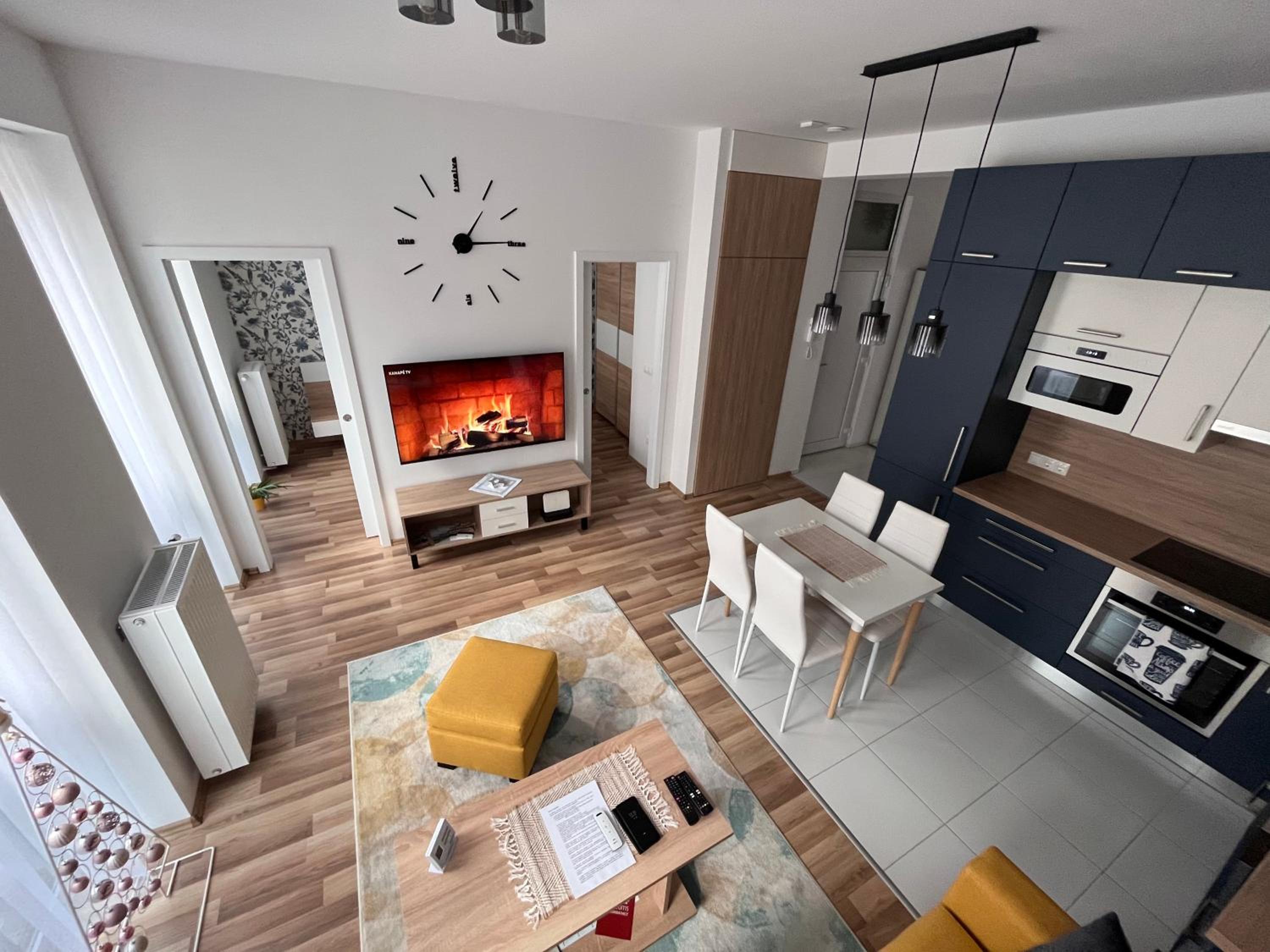 One Step Apartman - City Center view 4