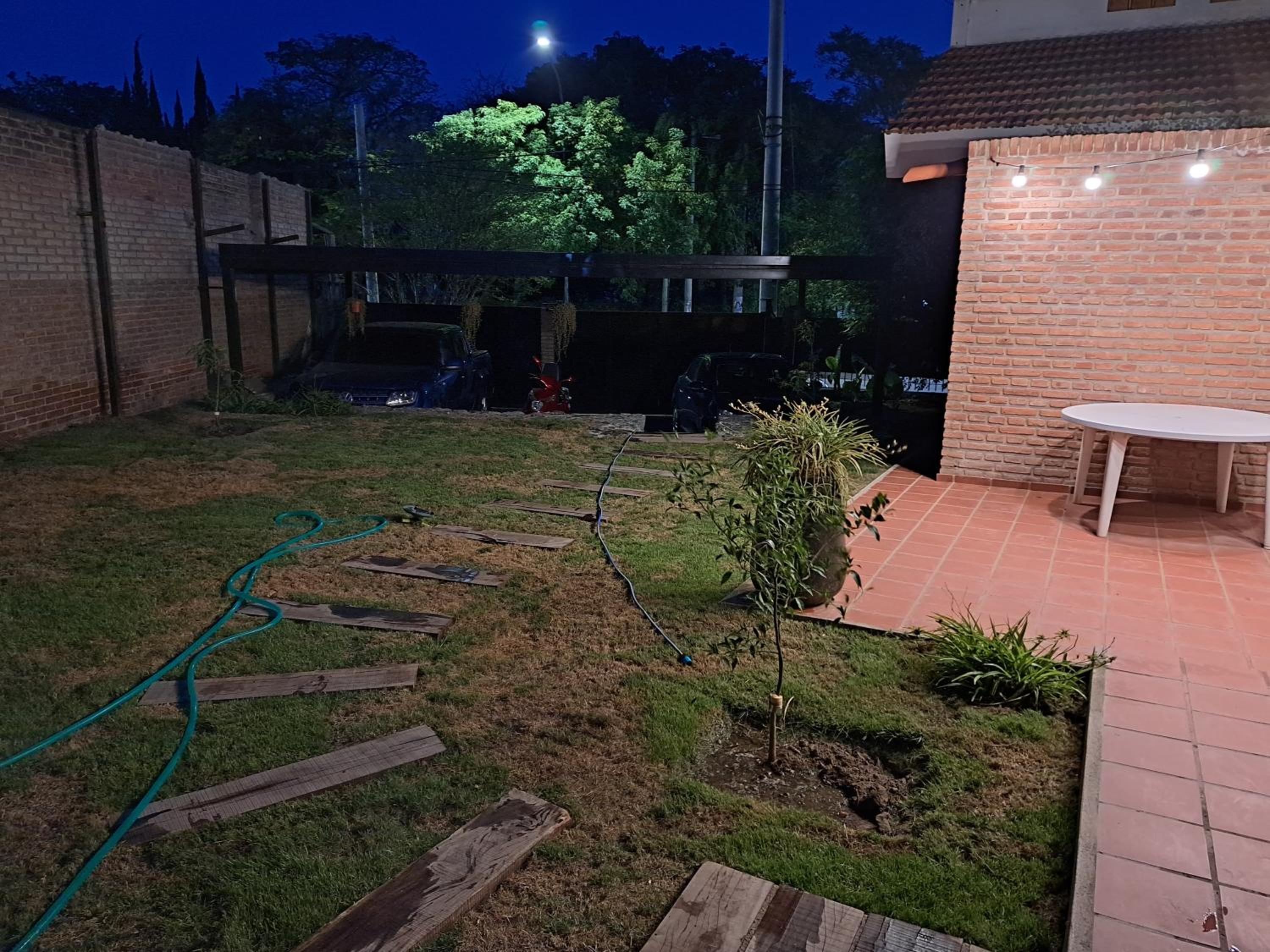 Departamento Entero 2 Dormitorios B° Urca con Cochera