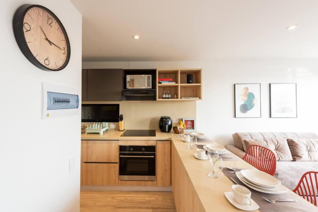 1305 Hermoso apartamento para estrenar