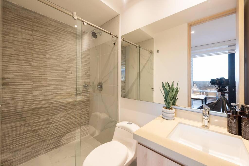 1305 Hermoso apartamento para estrenar