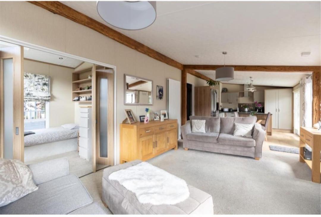 Hotel Loubet Extra Large Lodge - Image 1