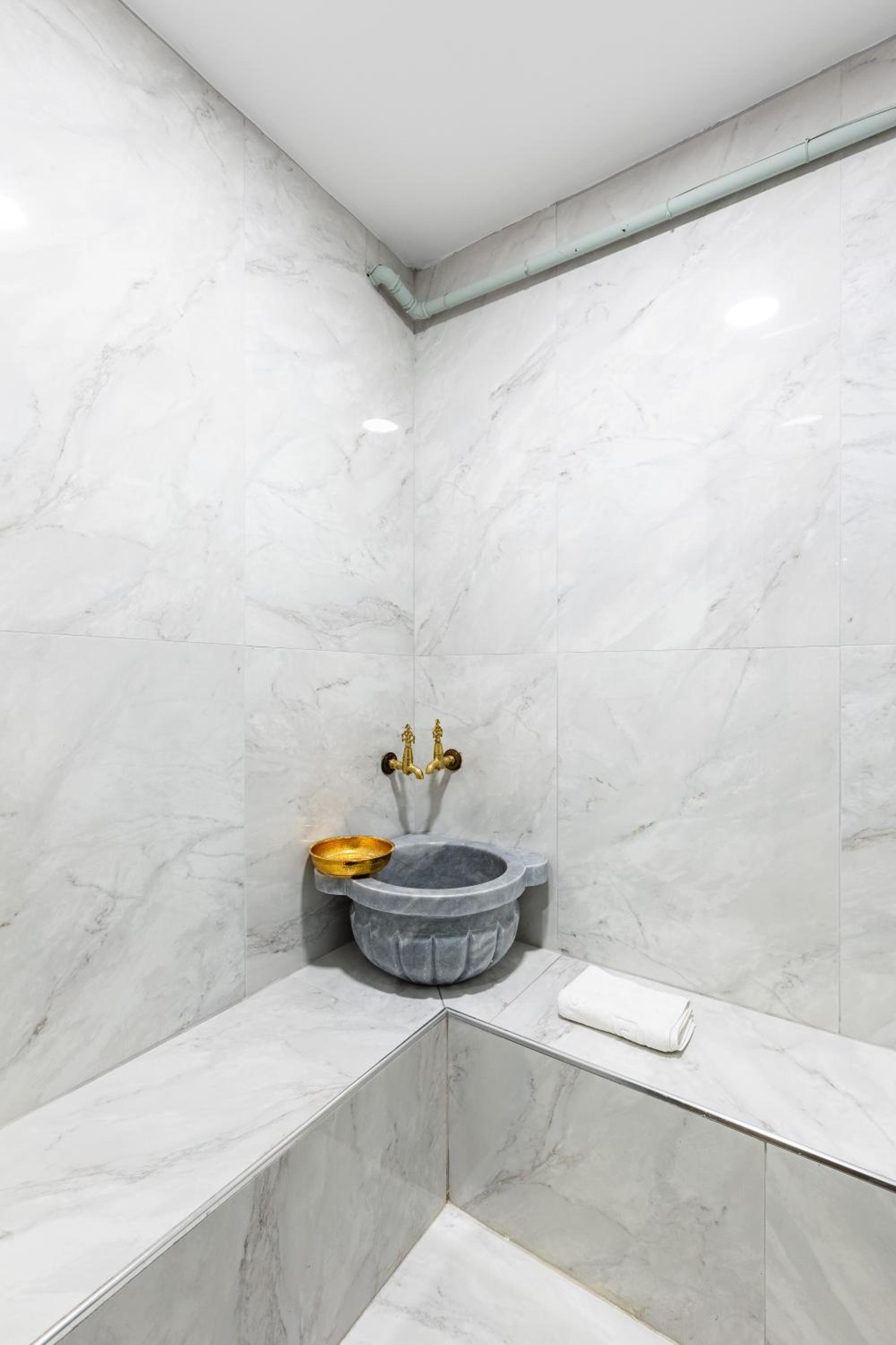 Snog Rooms & Suites - Image 20