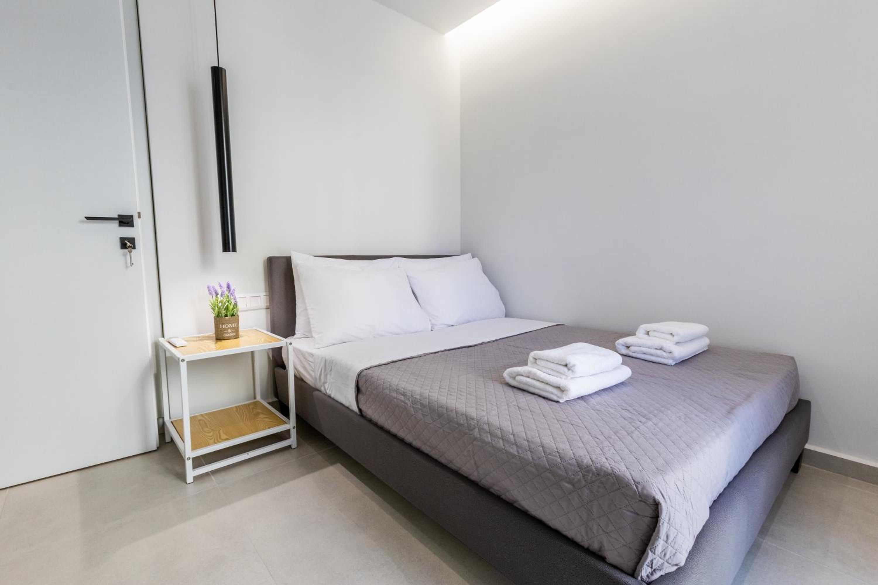 Varkiza Luxury Suites by Raise