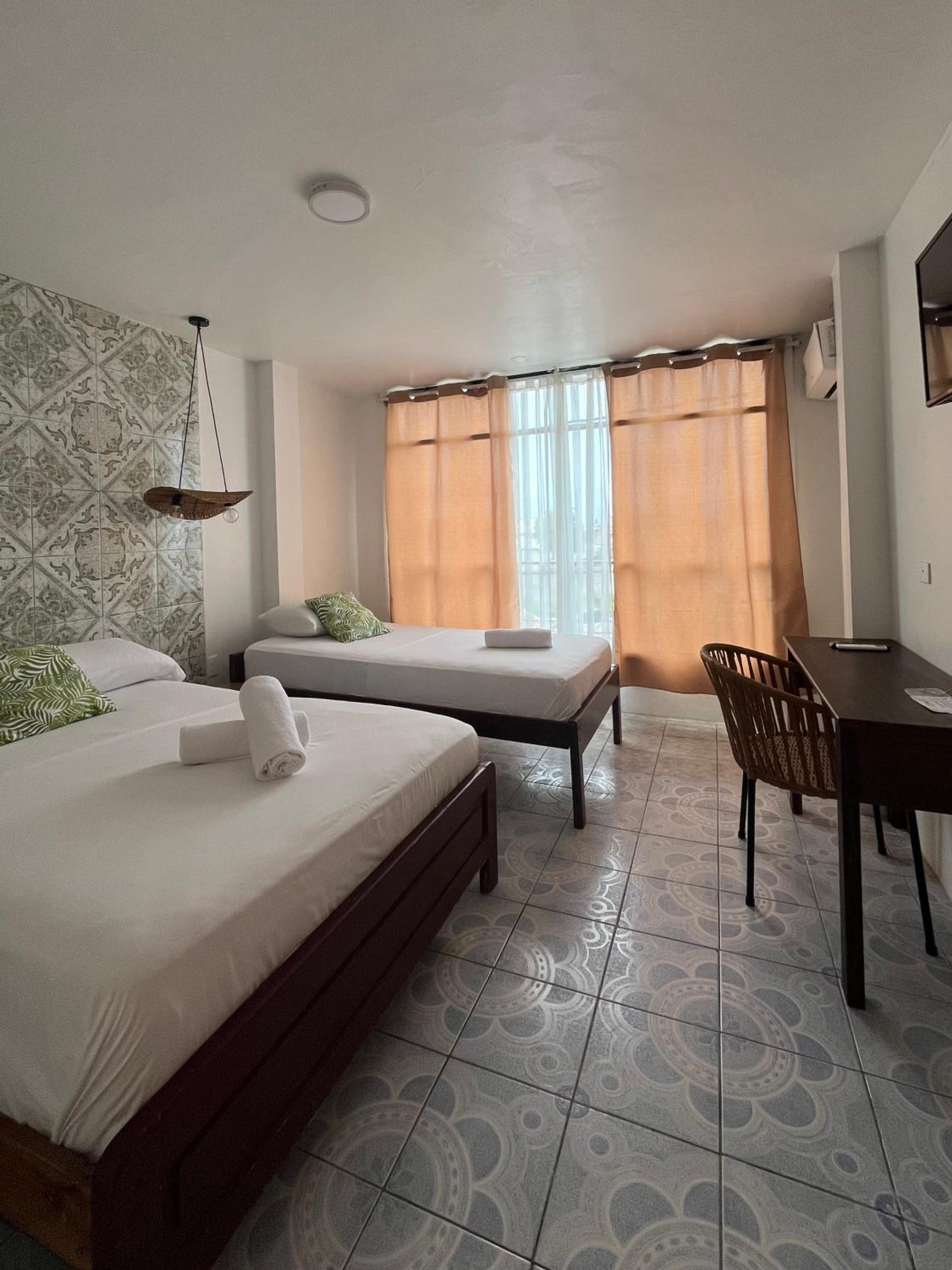 HOTEL PLAYAS PERDERNALES ECUADOR