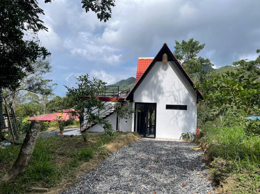 Hermosa Cabaña cerca a Villeta