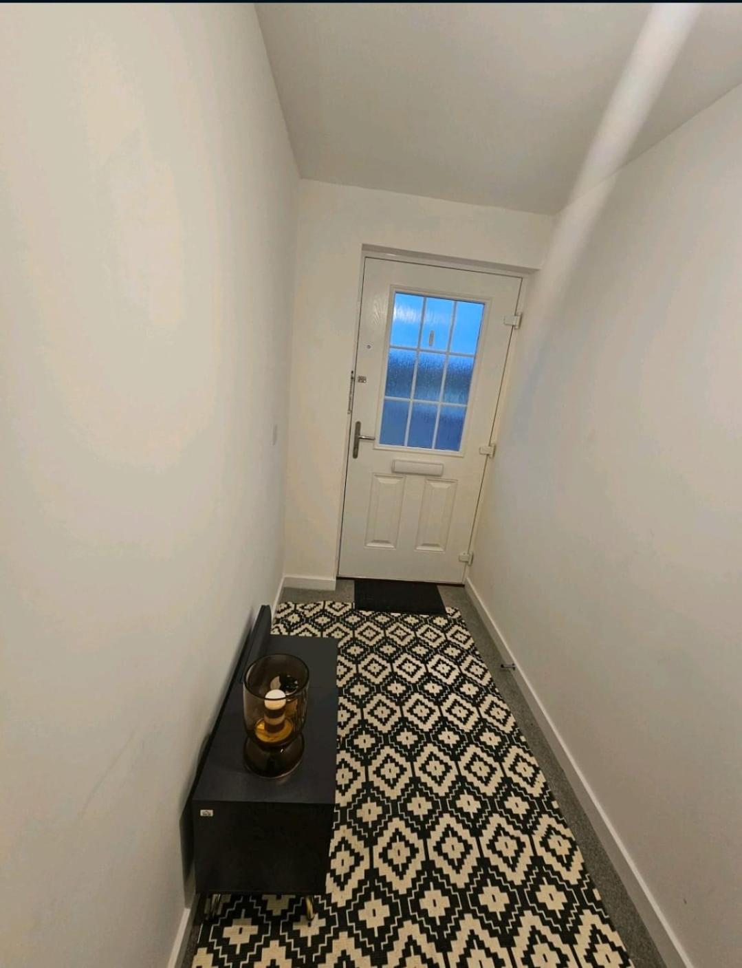 Darnley southside room in a private home 61 Leggastston Road view 4