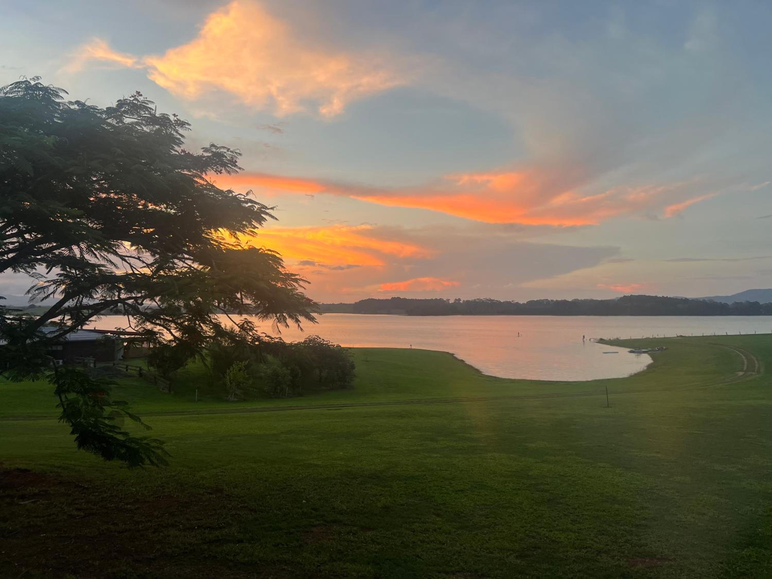 MainRidge on Lake Tinaroo