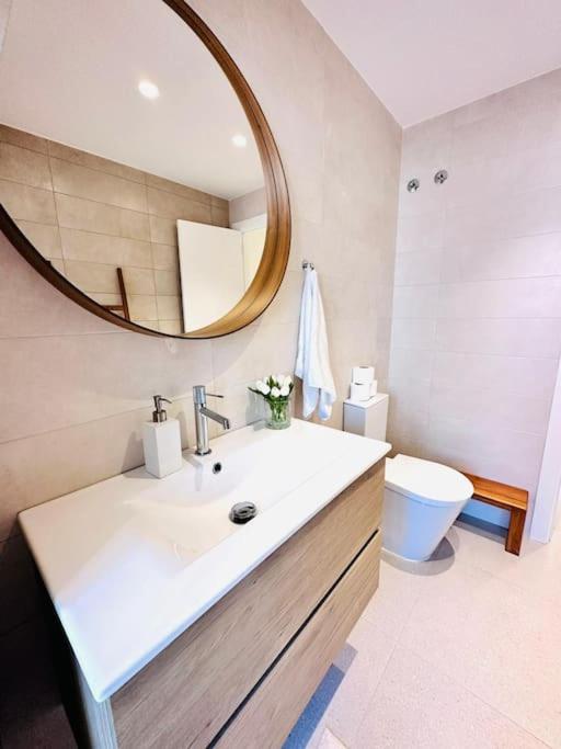 Lisbon City Center flat for 6 pp view 3