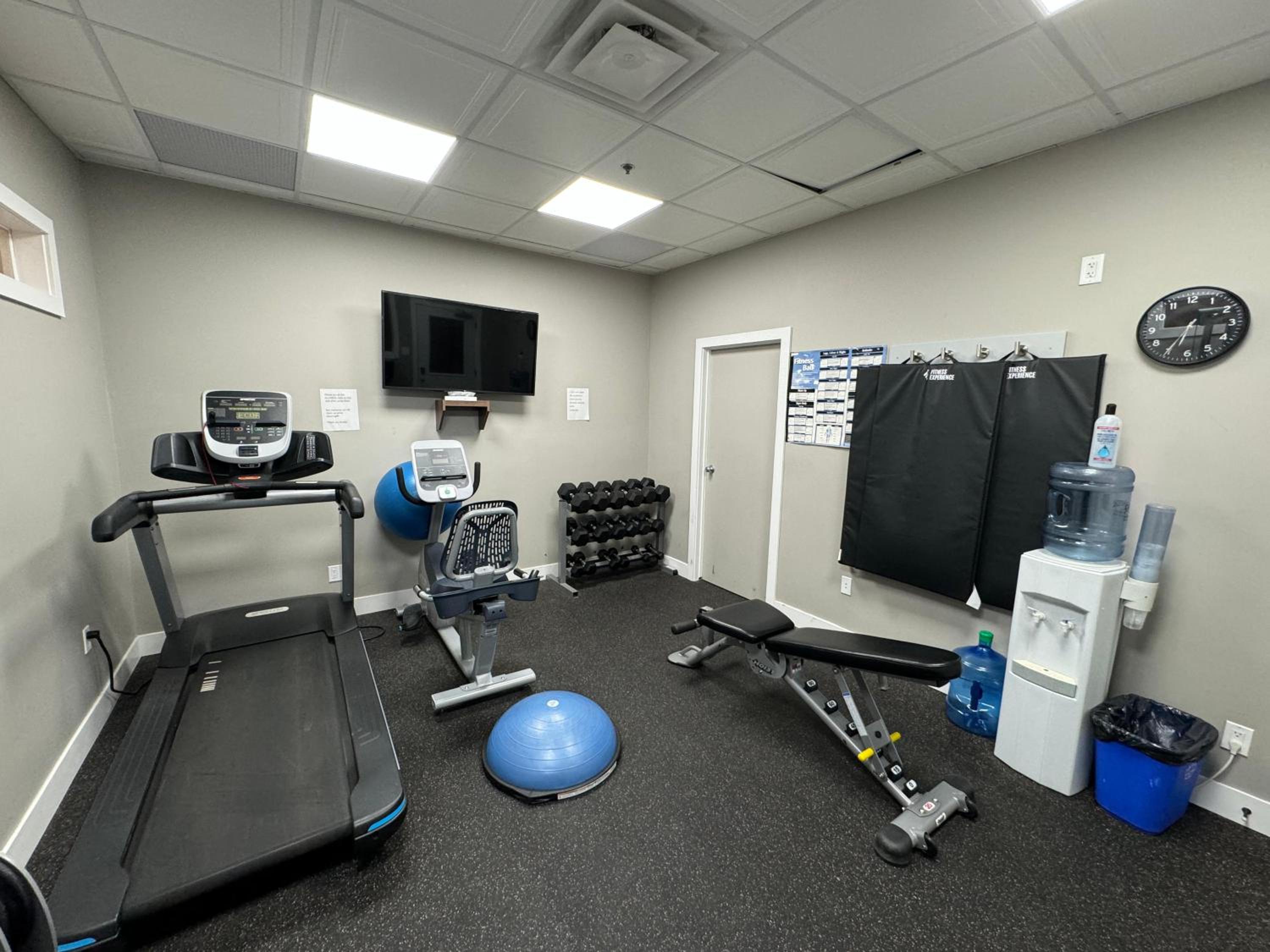Medicine Hat Vacations - Baymont by Wyndham Medicine Hat - Property Image 1
