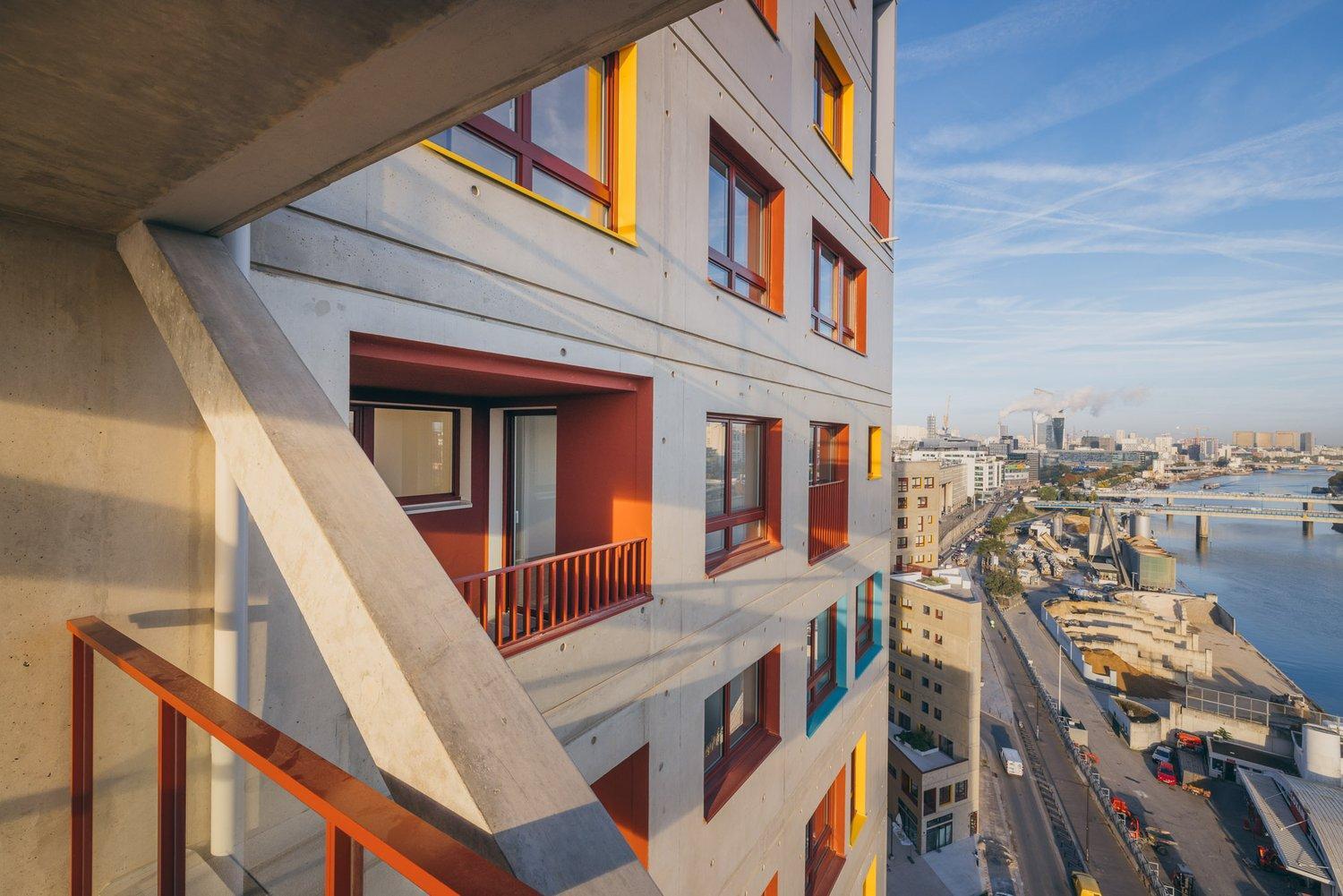 CHARMING APARTMENT WITH PANORAMIC SEINE RIVER & EIFFEL TOWER VIEWs