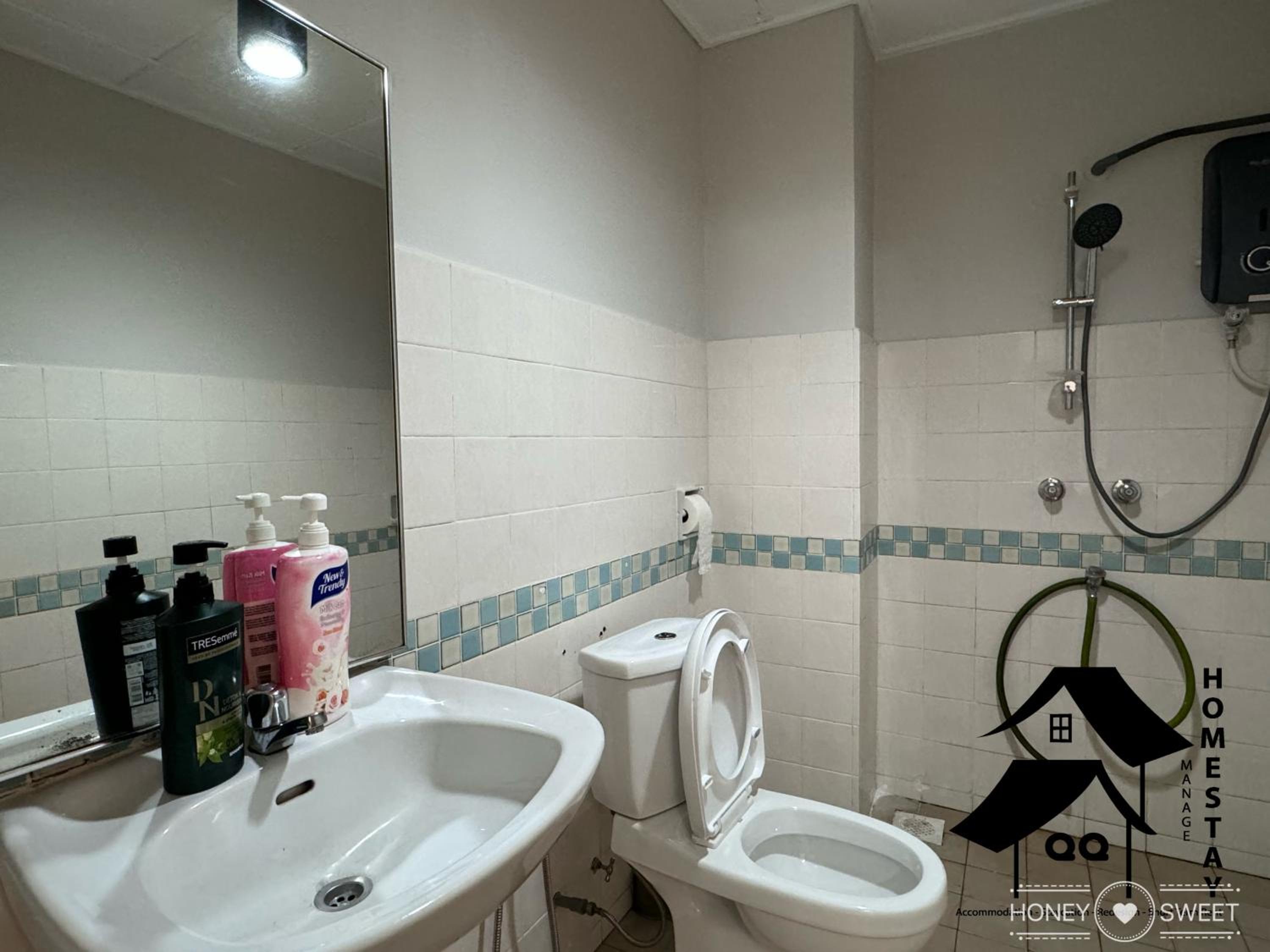New Seaview with Seaside Apartment-2R1B