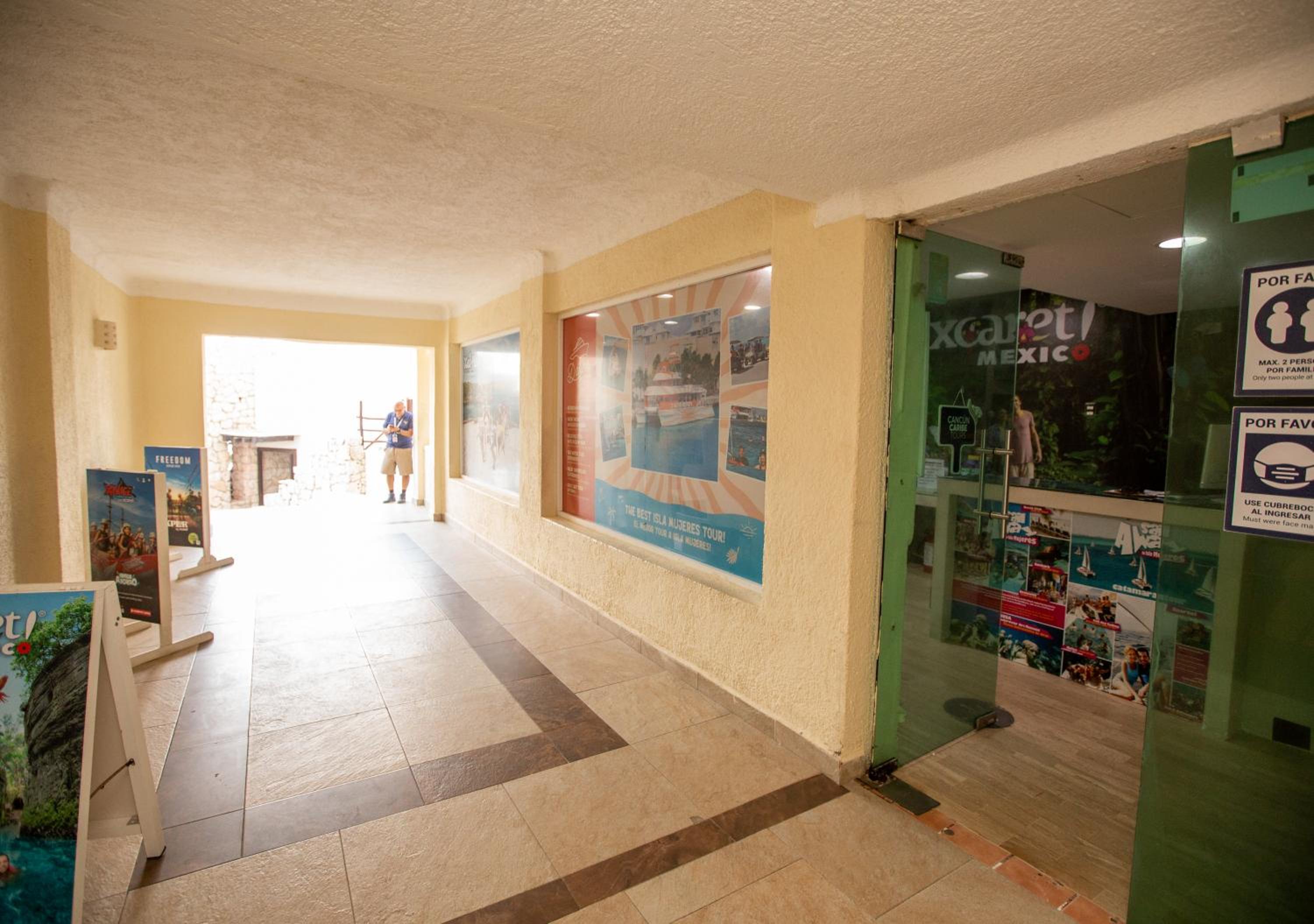 SereniaCancun / Beachfront Apartment / Hotel Zone.