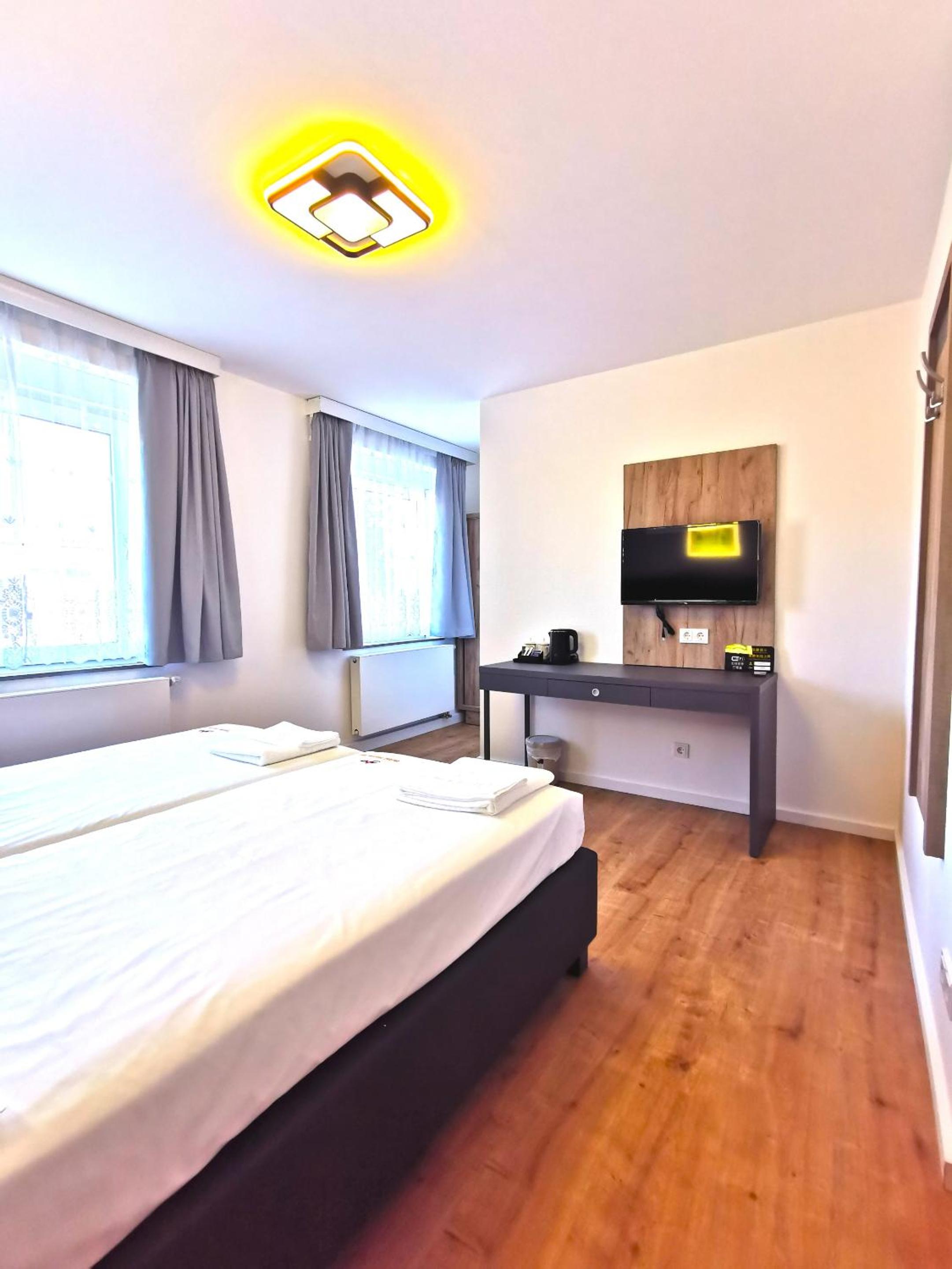 Home Inn Hotel