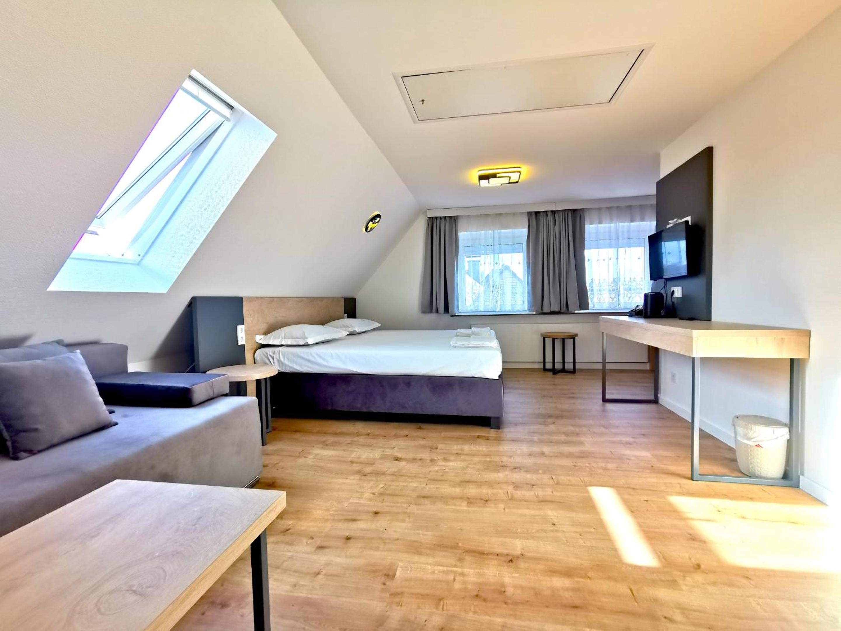 Home Inn Hotel