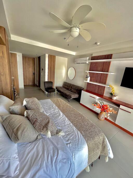 Aparta estudio exclusivo con vista al mar