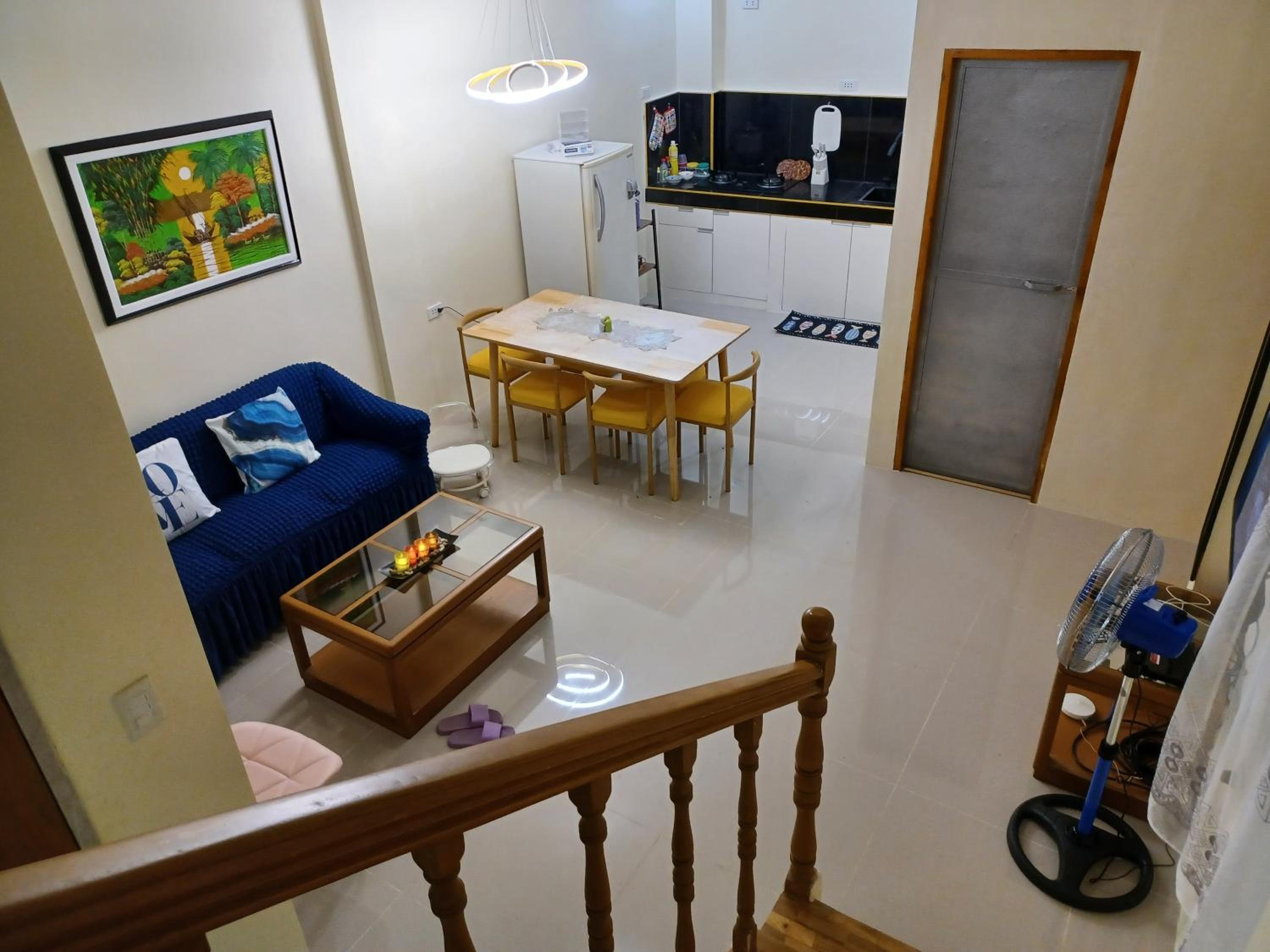 Spacious 2-storey Family Home Near SM Seaside Cebu and Ocean Park - 2 Wifi Main Plus Backup view 4
