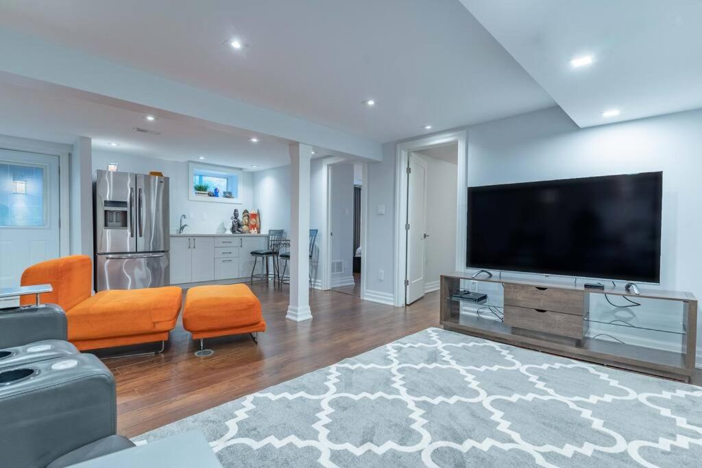 Luxurious and Spacious 4BR Home Near Downtown