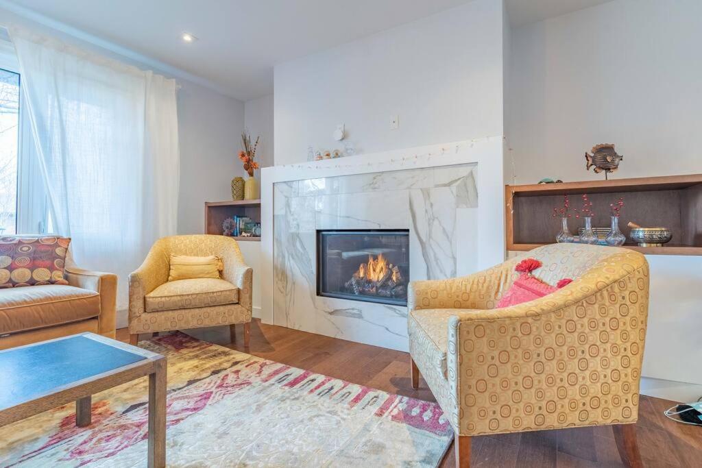 Luxurious and Spacious 4BR Home Near Downtown