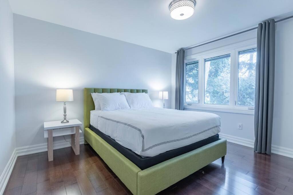 Luxurious and Spacious 4BR Home Near Downtown
