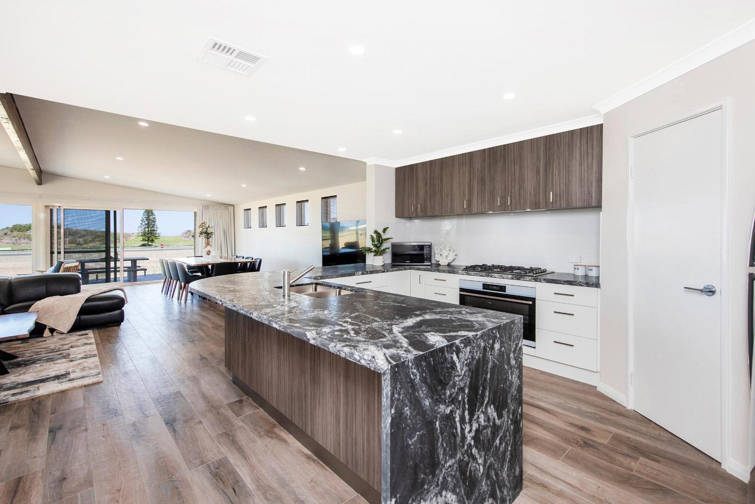 LEDGE VIEWS - Ocean Views
