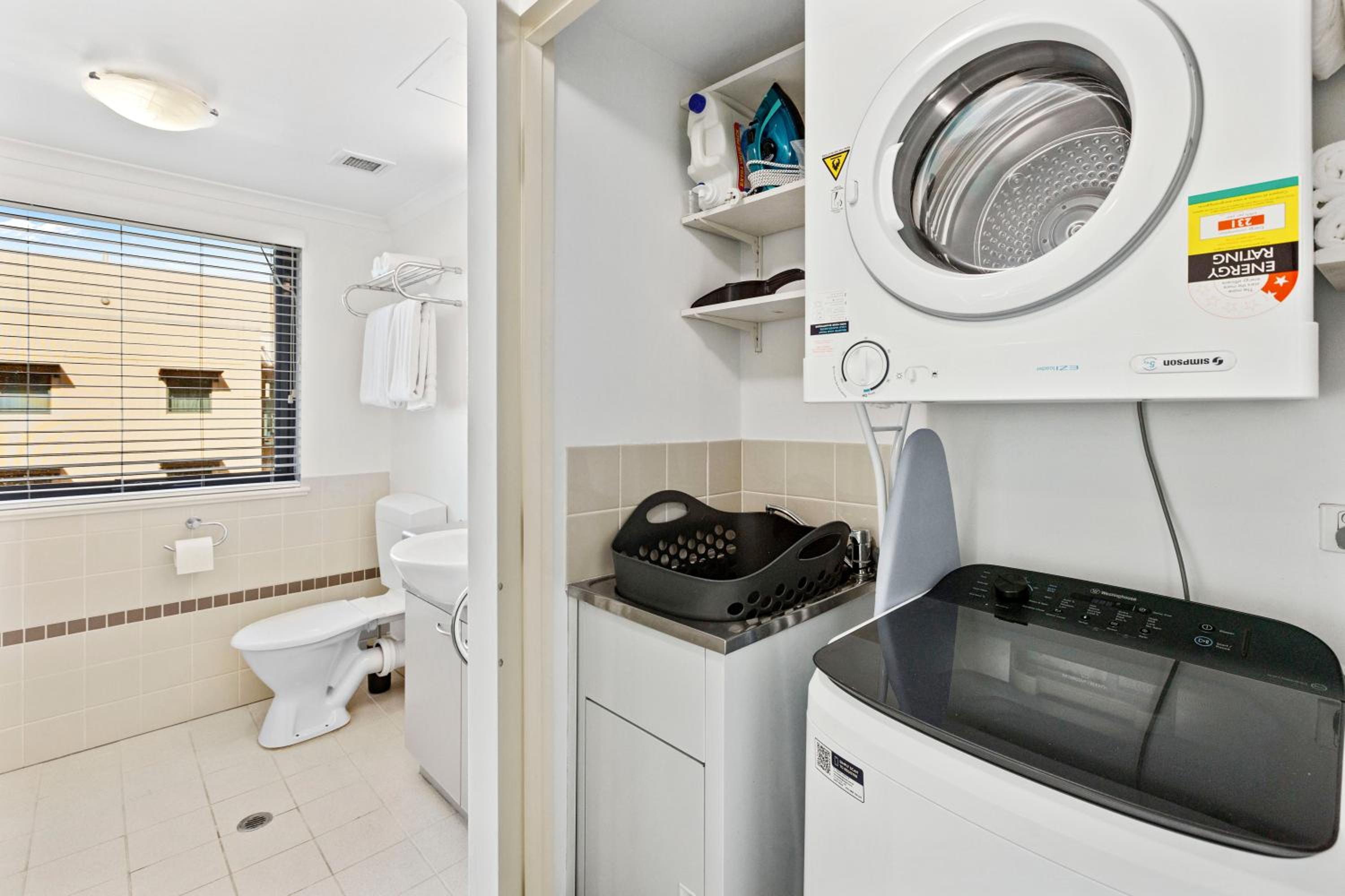 Panoramic Perth Views 1BR on Mounts Bay Road