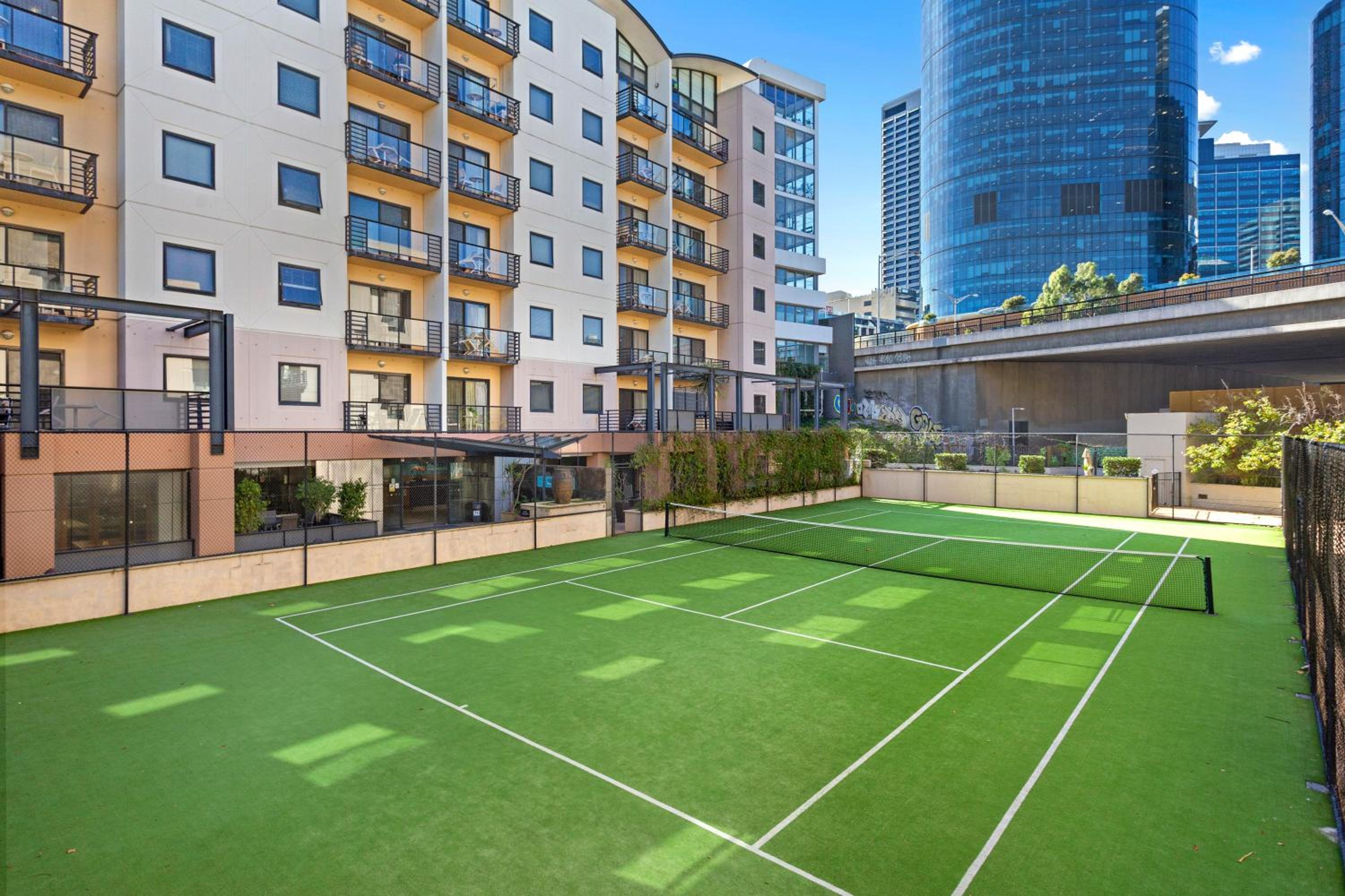 Panoramic Perth Views 1BR on Mounts Bay Road