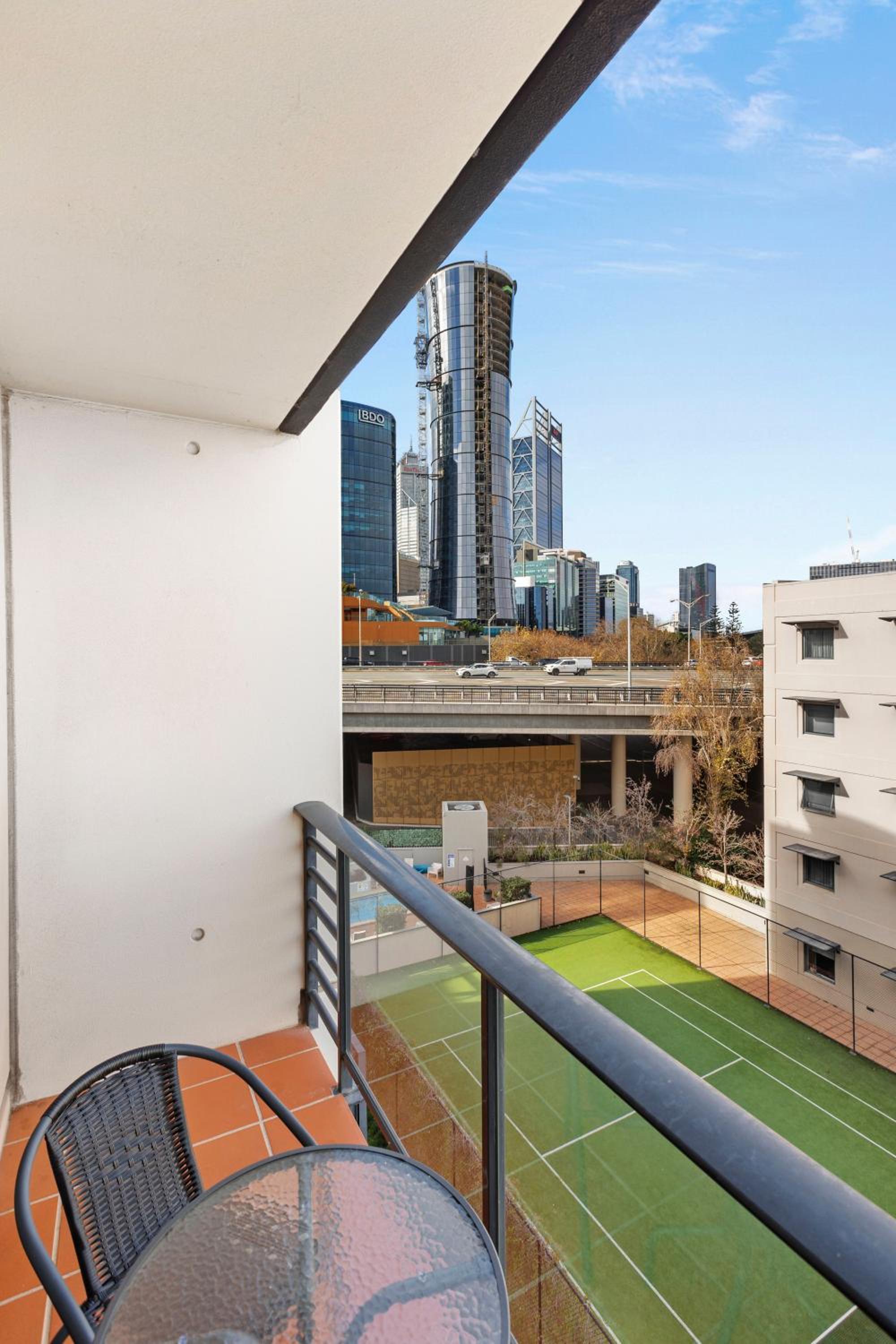 Panoramic Perth Views 1BR on Mounts Bay Road