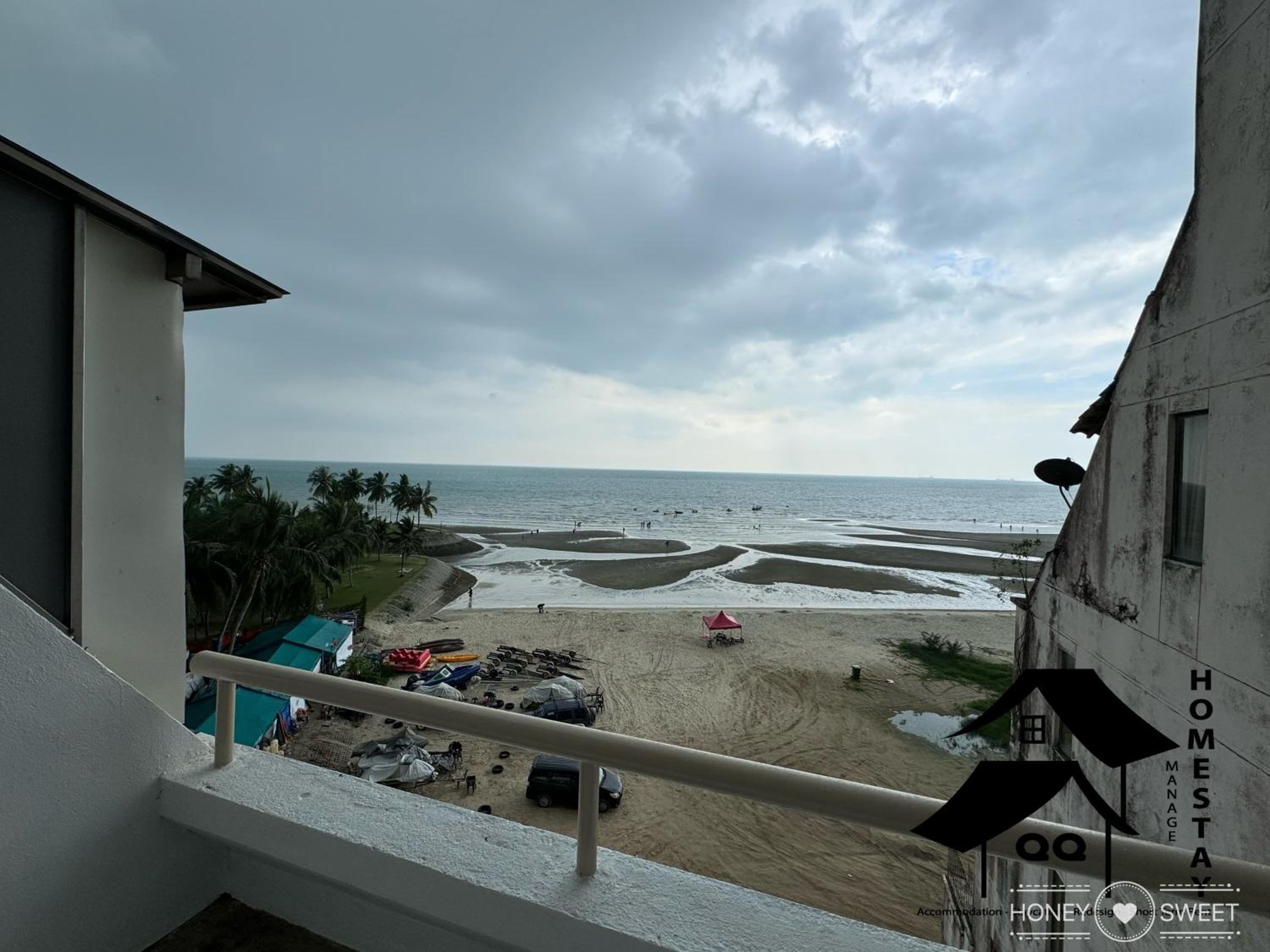 New Seaview with Seaside Apartment-2R1B photo 3