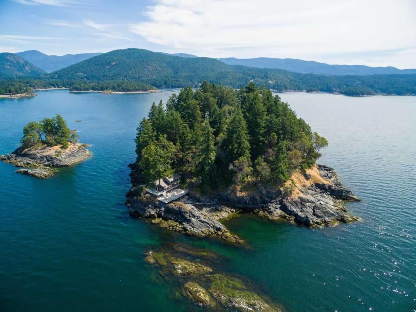 Exclusive Private Island - Pacific Ocean Paradise