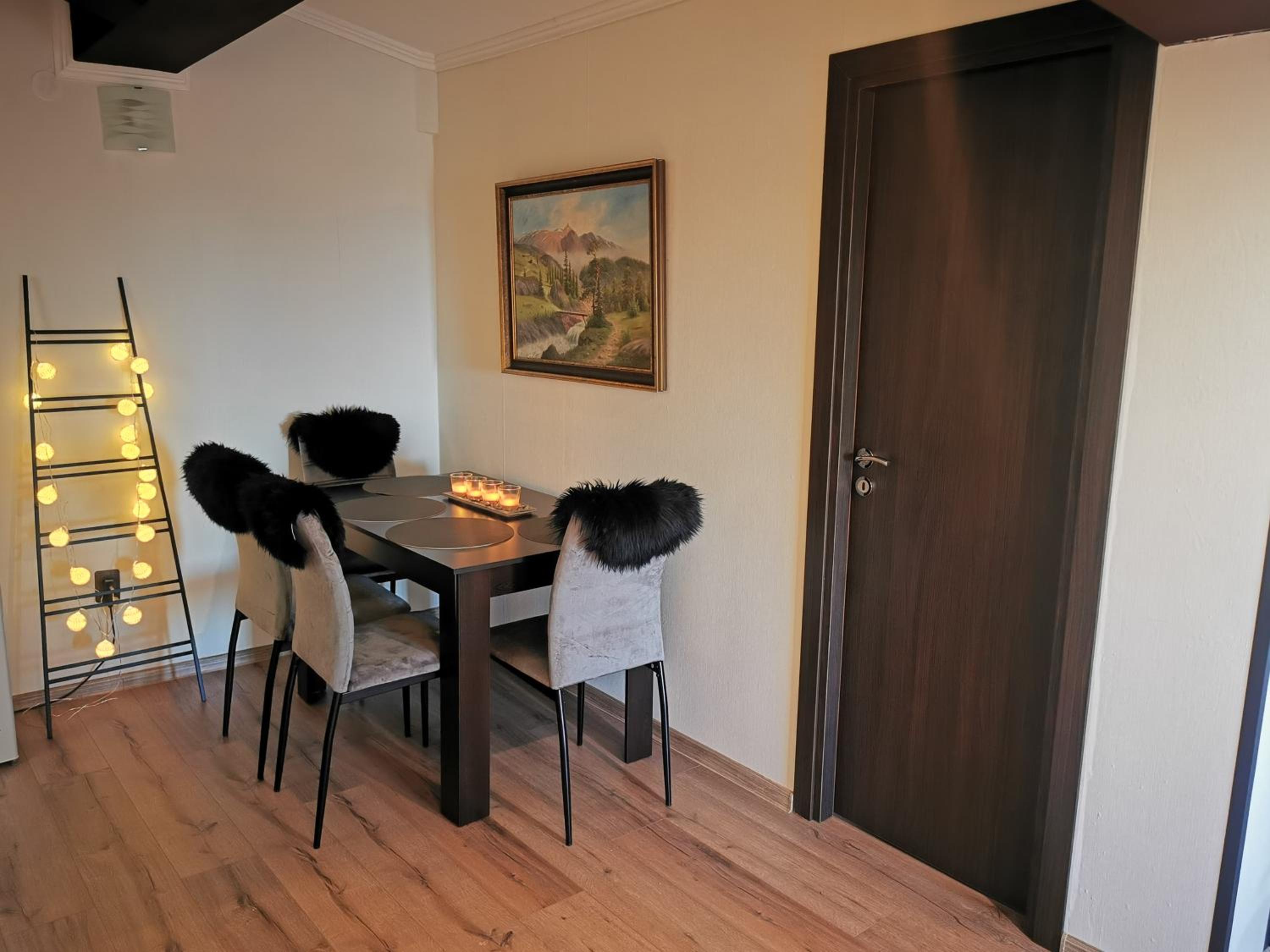 Private Apartments in Hotel Snezhanka
