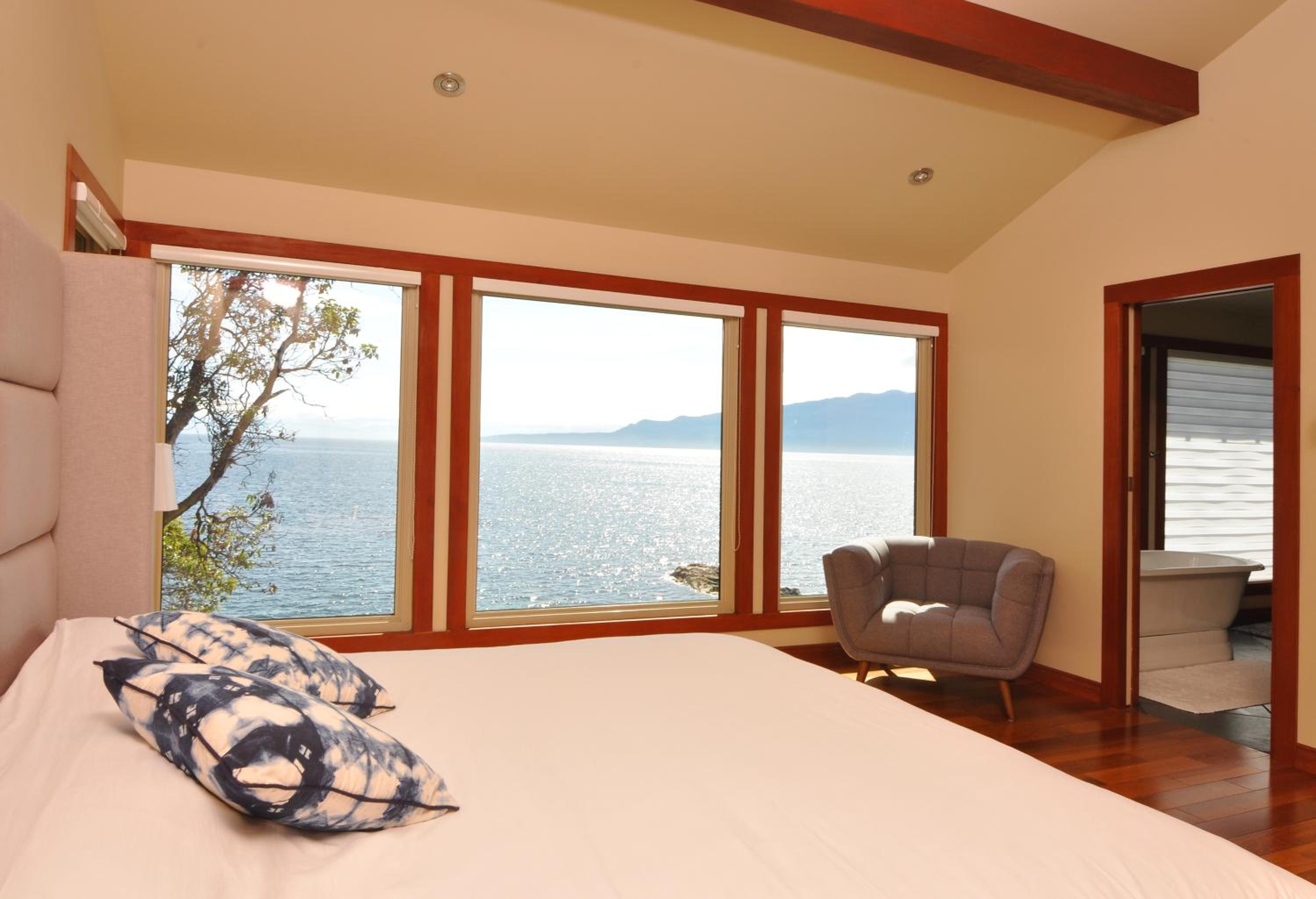 Exclusive Private Island - Pacific Ocean Paradise