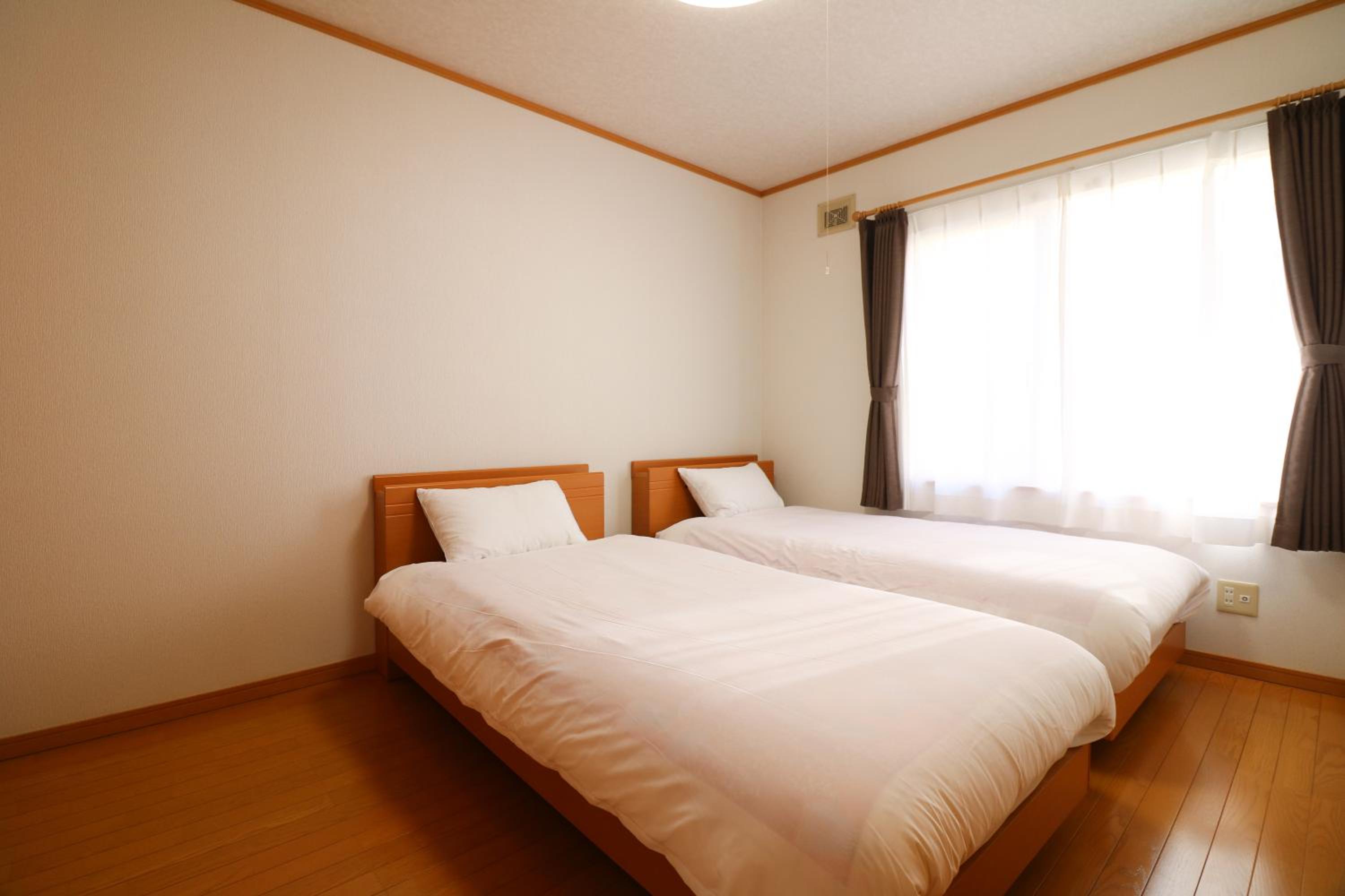 Relax House Misato view 2