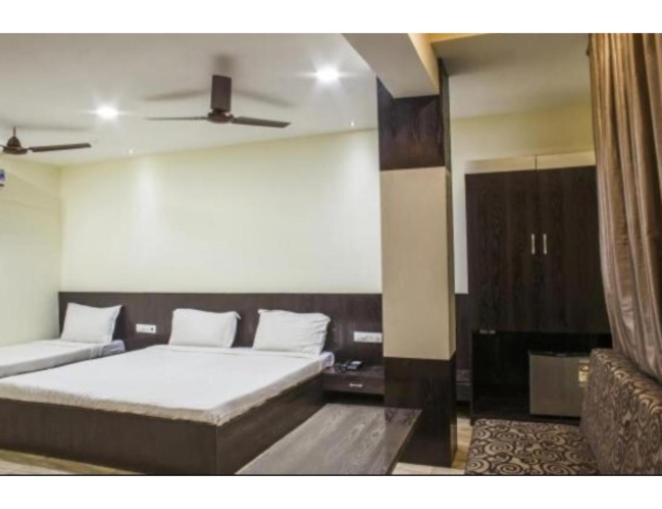 Hotel Wardhman, Jabalpur