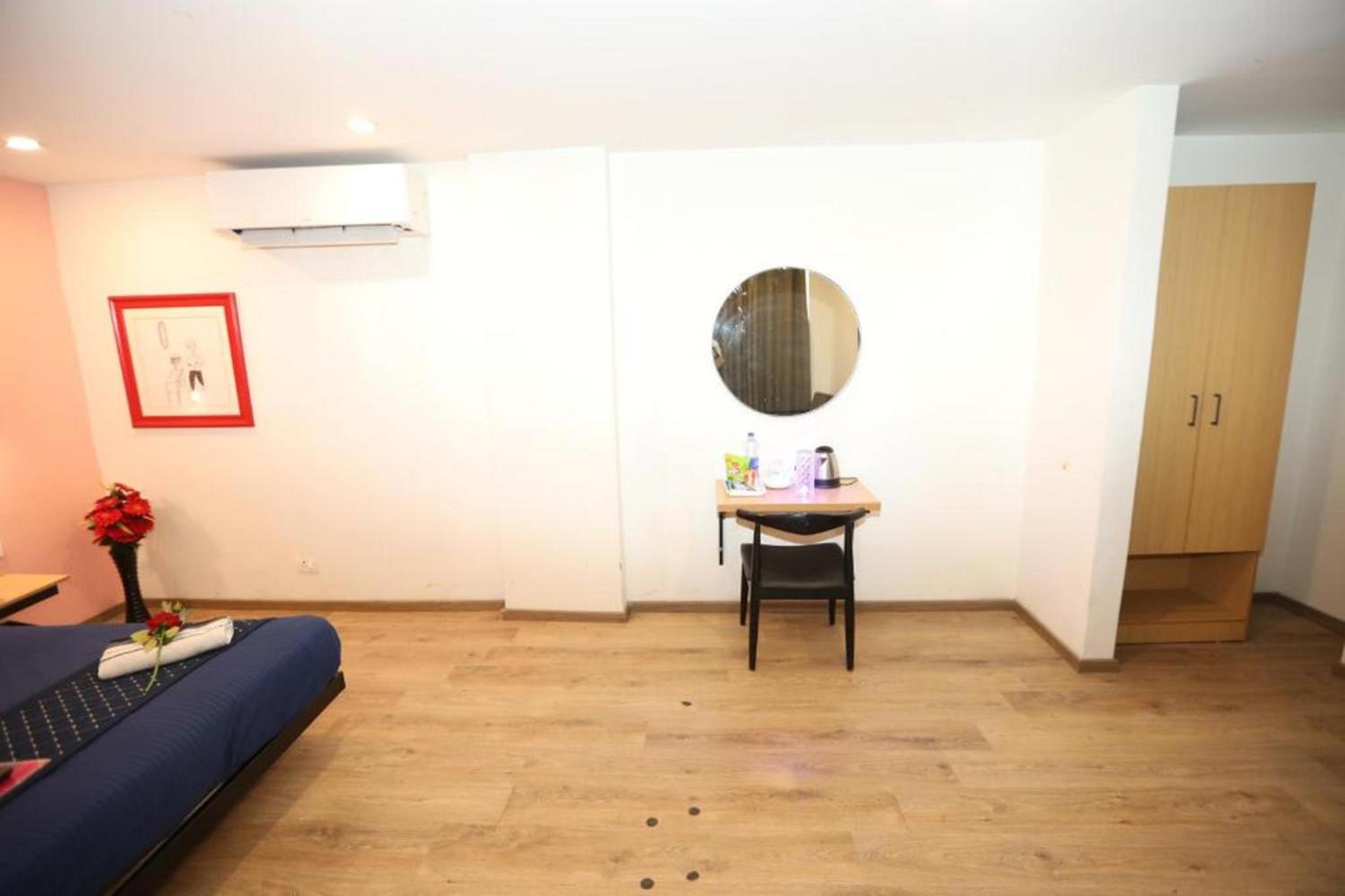 Hotel Noida Grand at Sector 121 " Couple Friendly " view 5