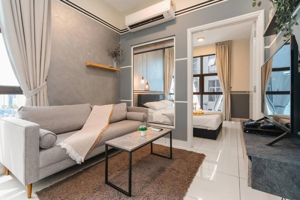 Arte Mont Kiara-2Bedroom-Netflix-4pax