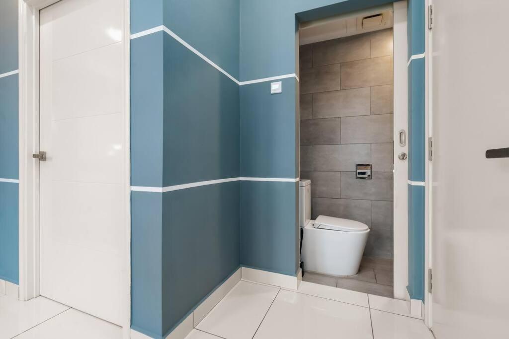 Arte Mont Kiara-2Bedroom-Netflix-4pax