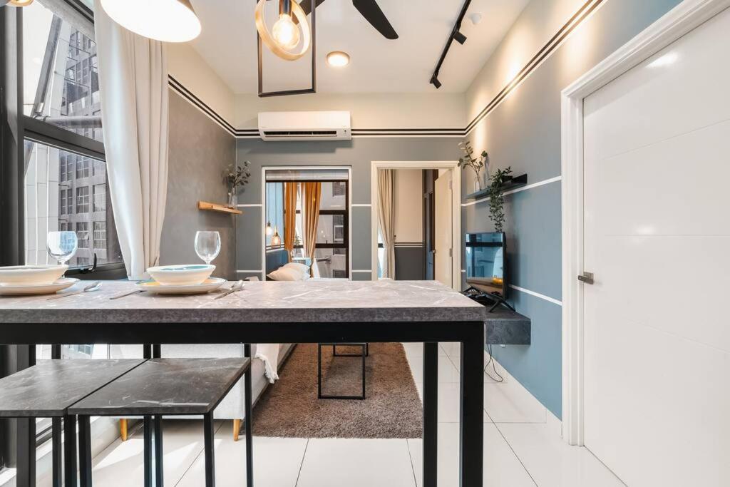 Arte Mont Kiara-2Bedroom-Netflix-4pax